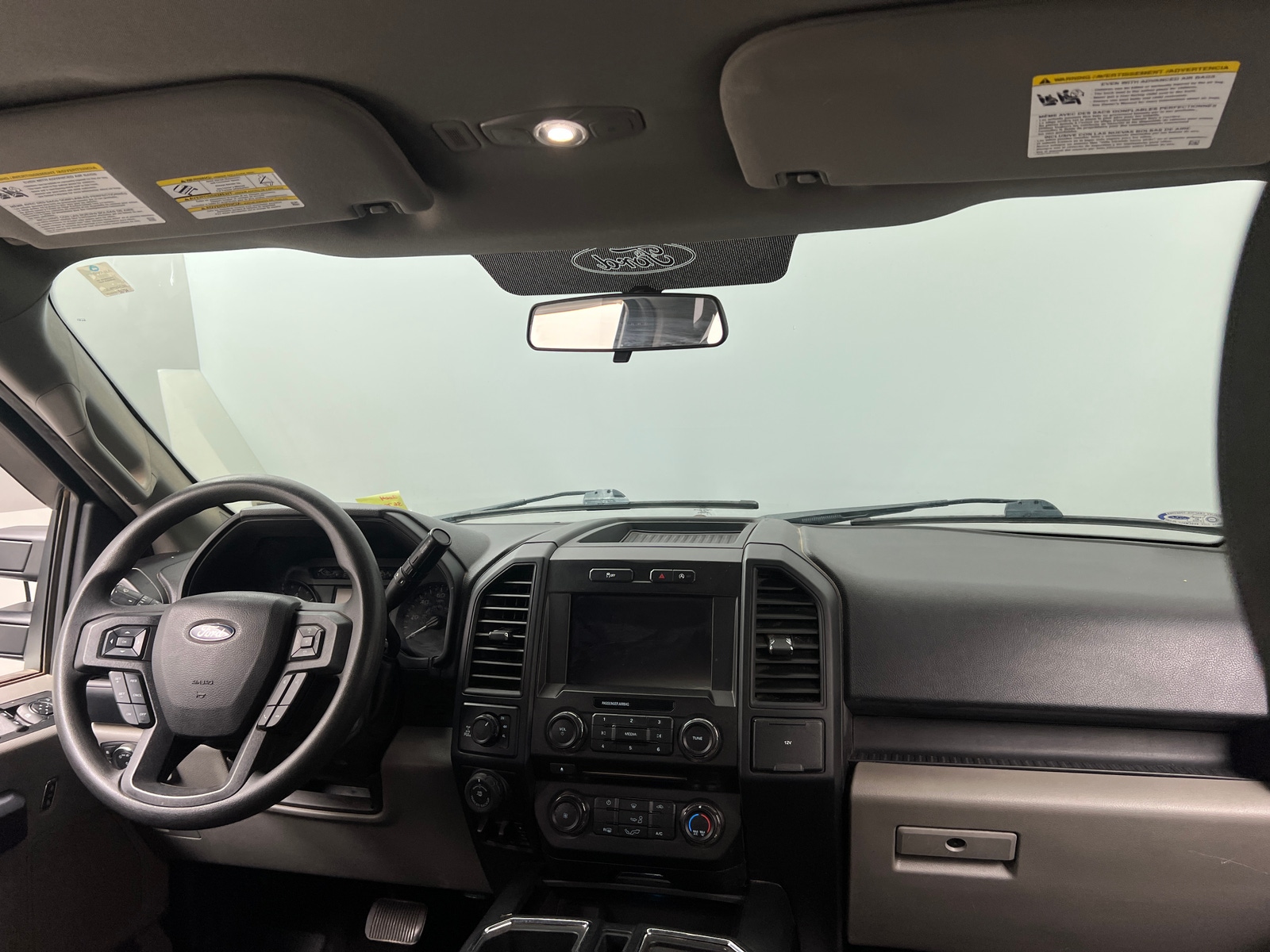 Thumbnail: 2018 Ford Econoline - 3