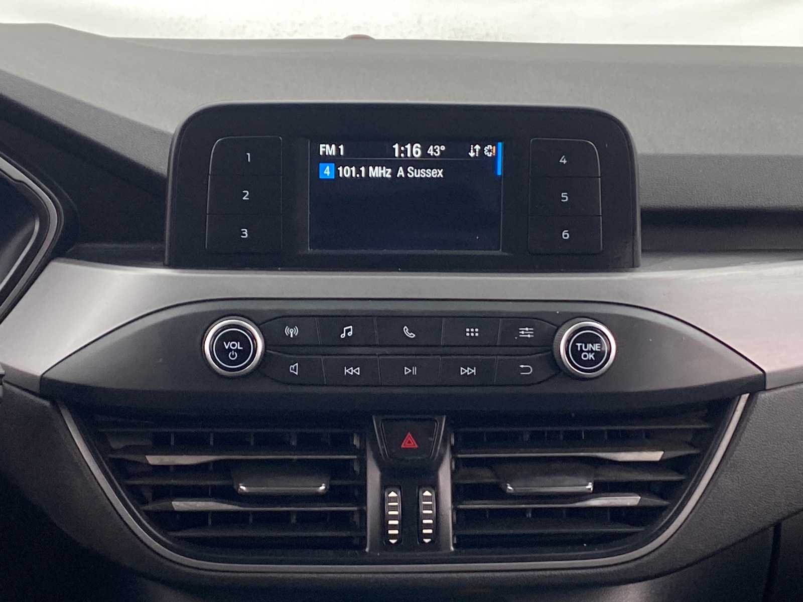 Thumbnail: 2020 Ford Escape - 4