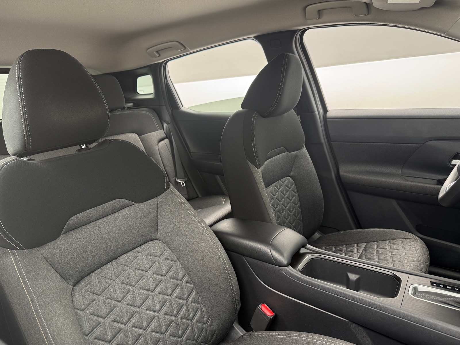 Thumbnail: 2025 Nissan Kicks - 2