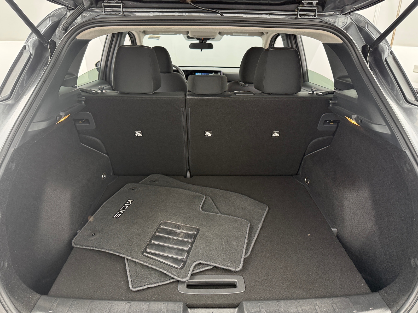 Thumbnail: 2025 Nissan Kicks - 7