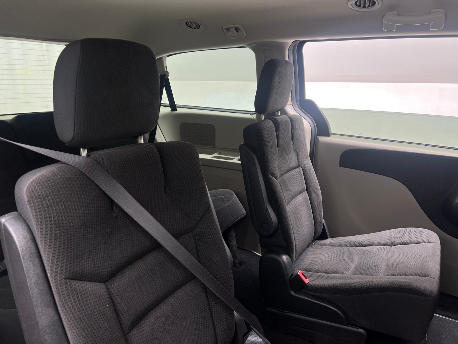 Thumbnail: 2017 Dodge Grand Caravan - 6