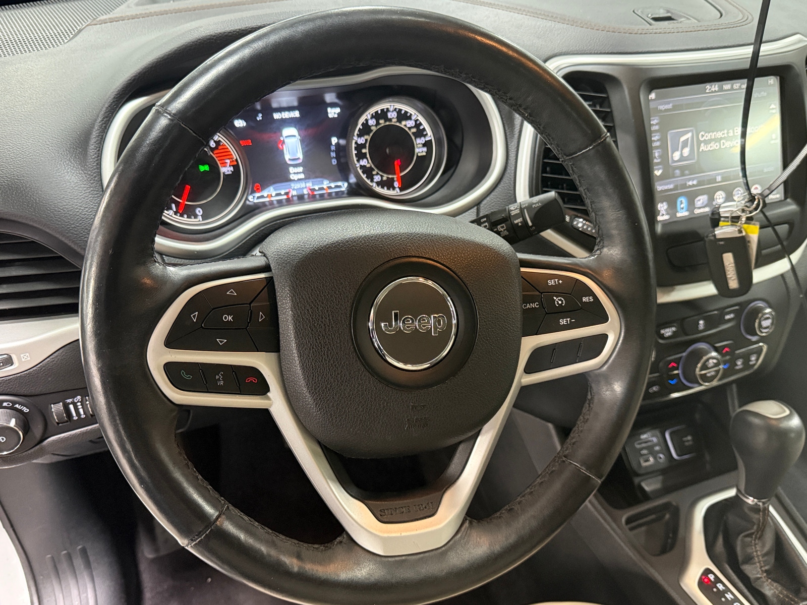 Thumbnail: 2017 Jeep Cherokee - 4