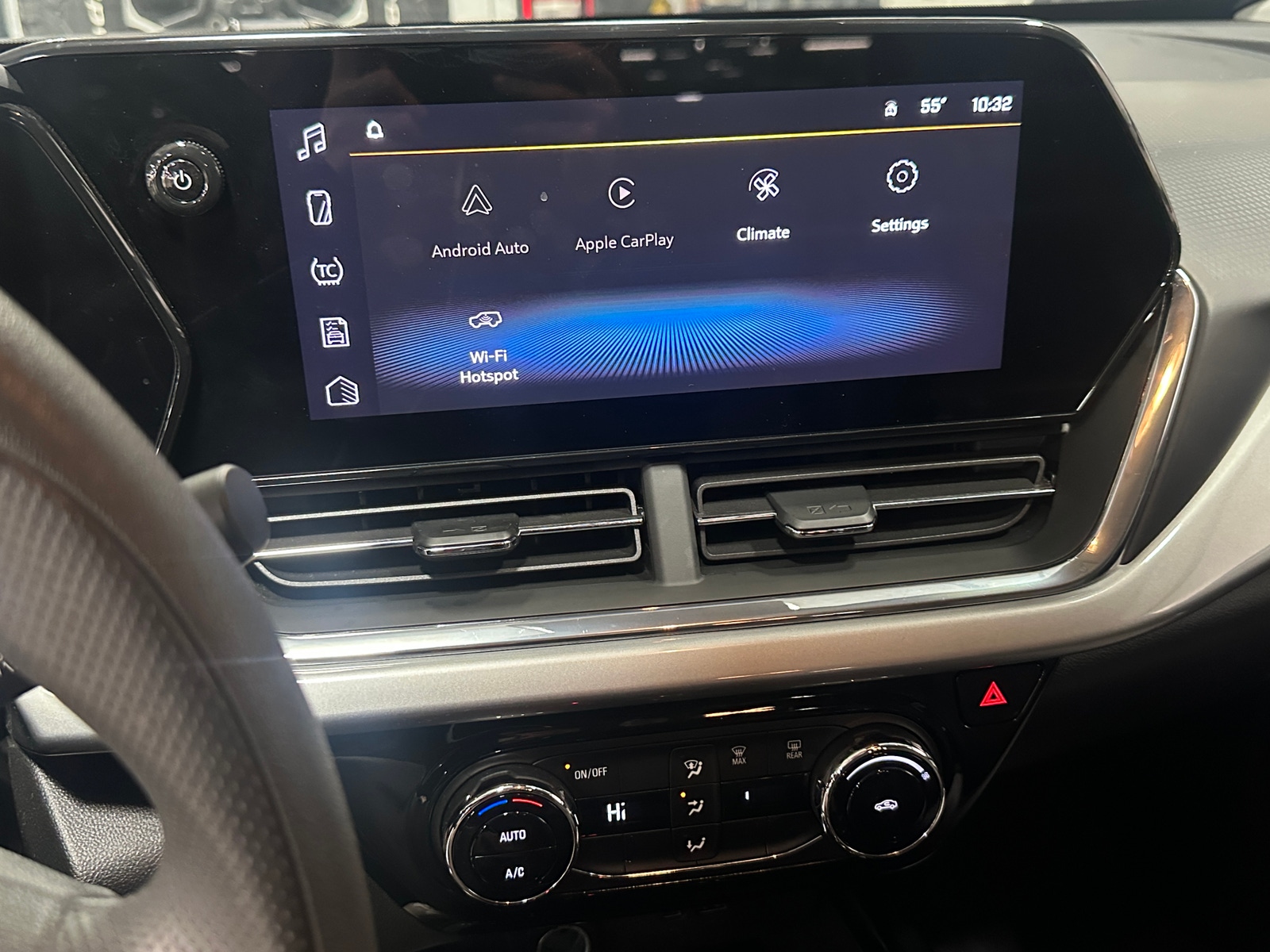 Thumbnail: 2025 Chevrolet Trax - 4