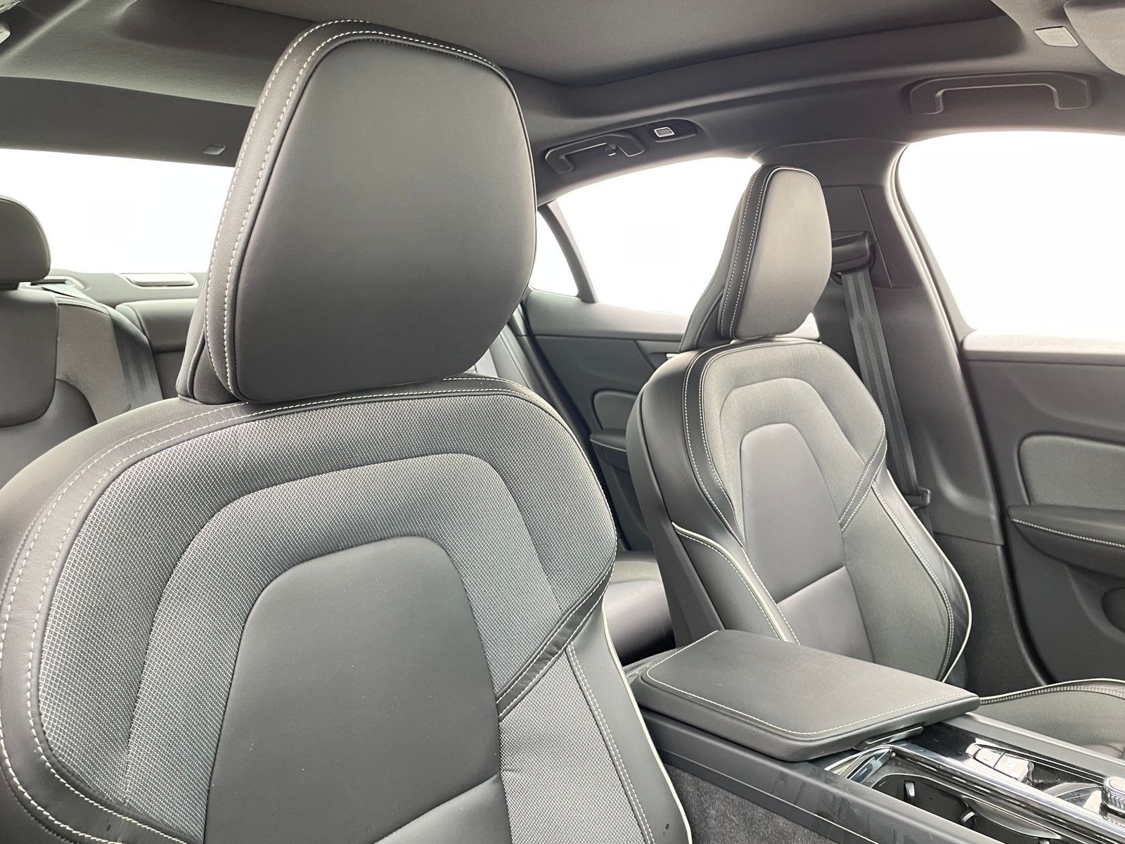 Thumbnail: 2024 Volvo S60 - 2