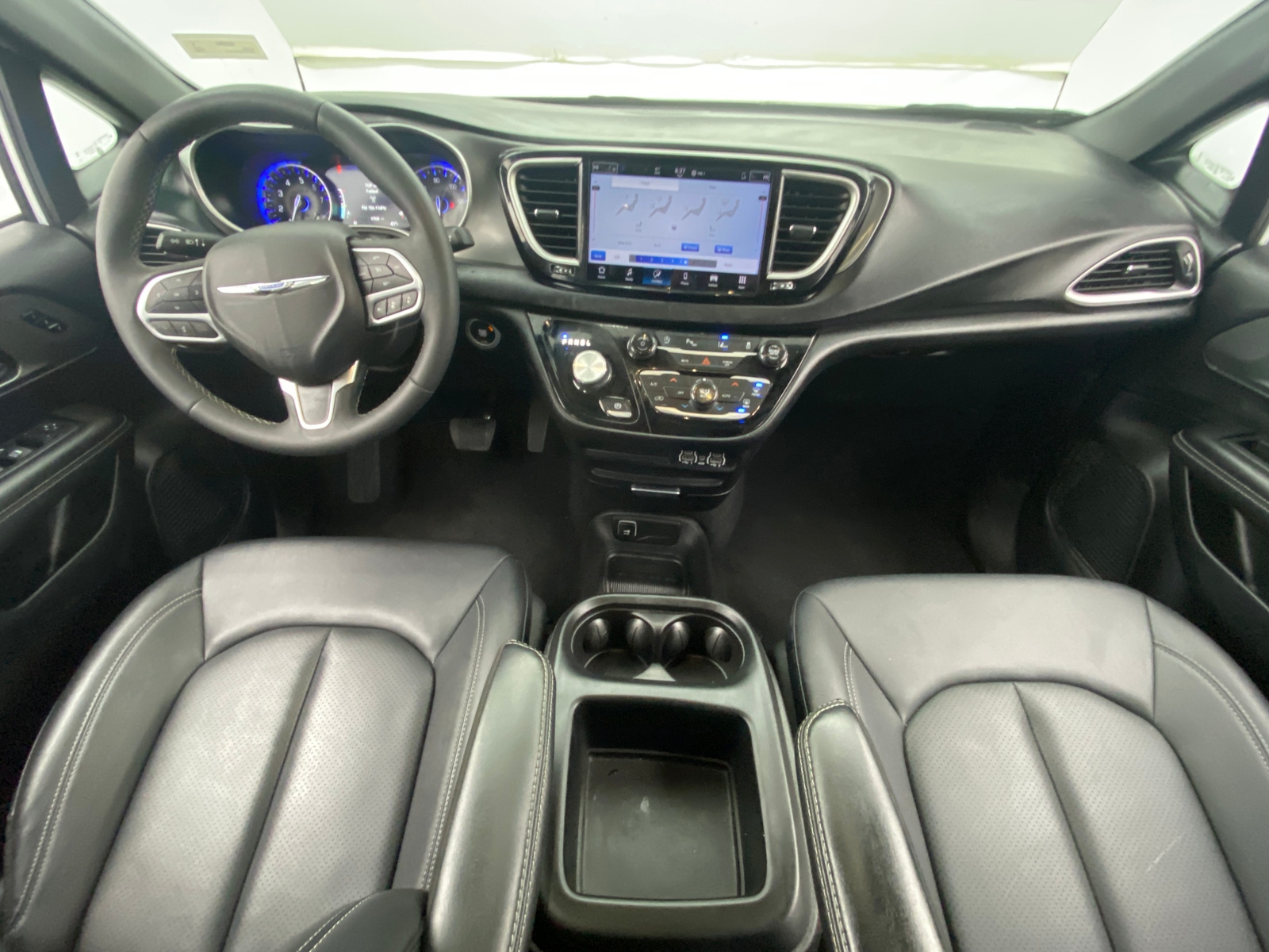 Thumbnail: 2025 Chrysler Pacifica - 2