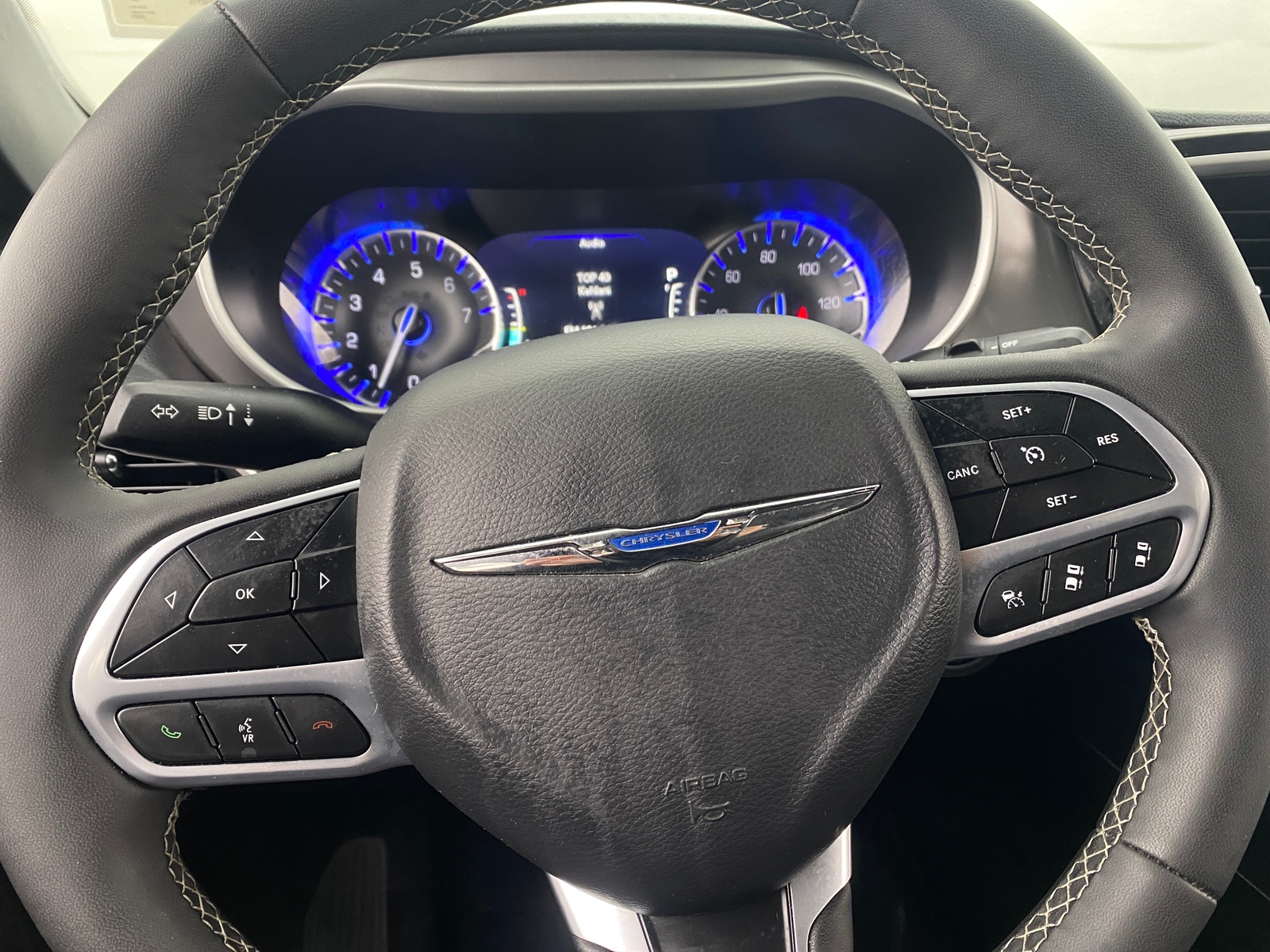 Thumbnail: 2025 Chrysler Pacifica - 4