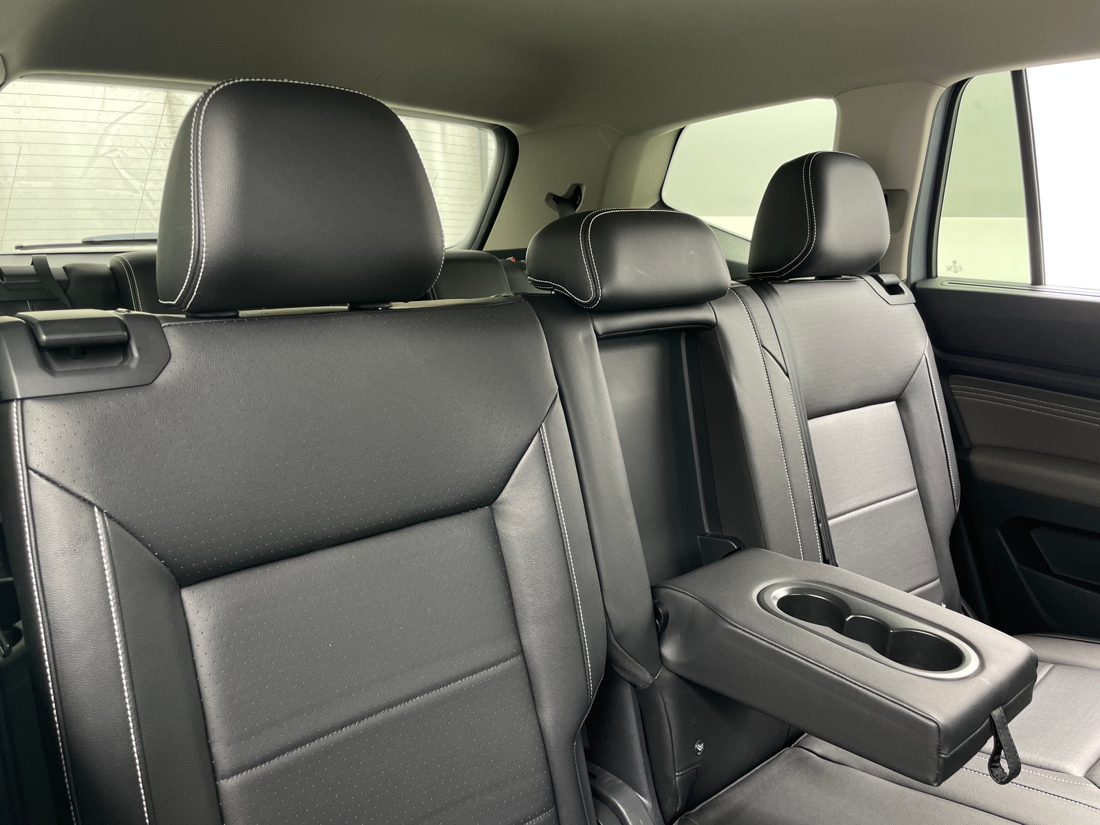 Thumbnail: 2022 Volkswagen Atlas - 5