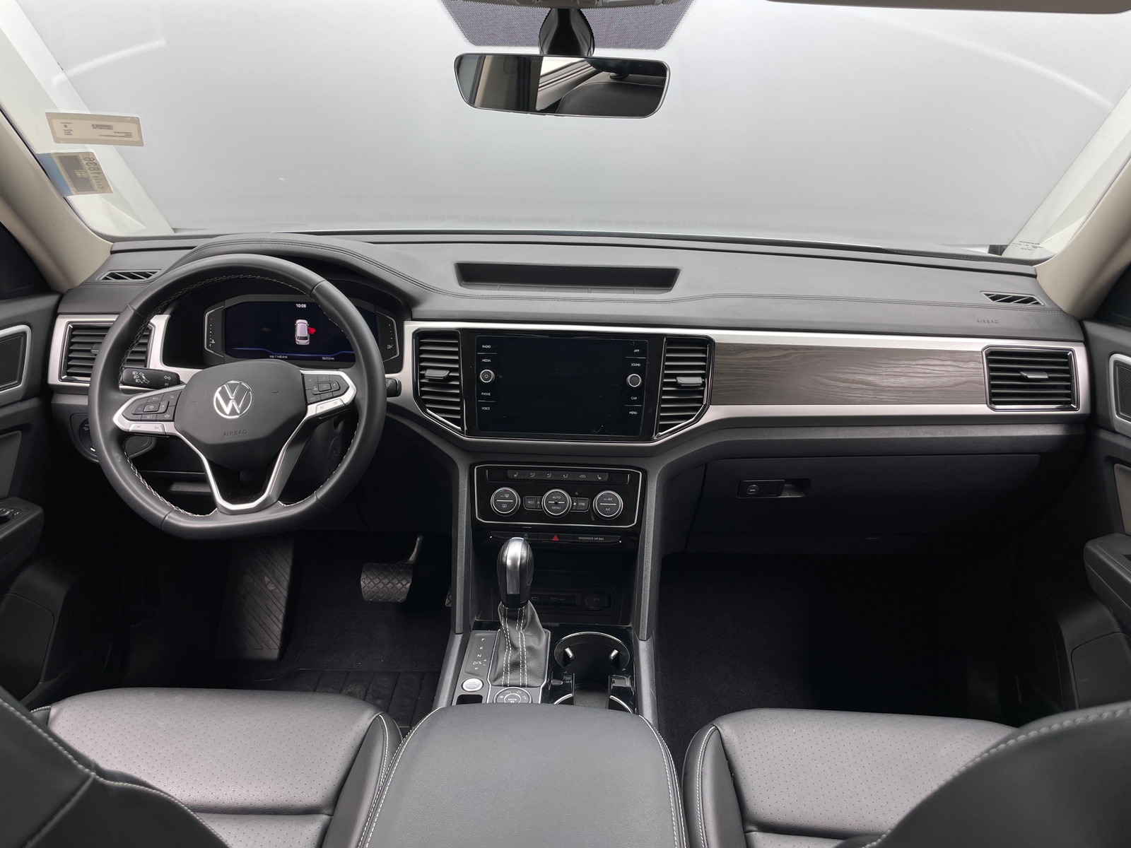 Thumbnail: 2022 Volkswagen Atlas - 2