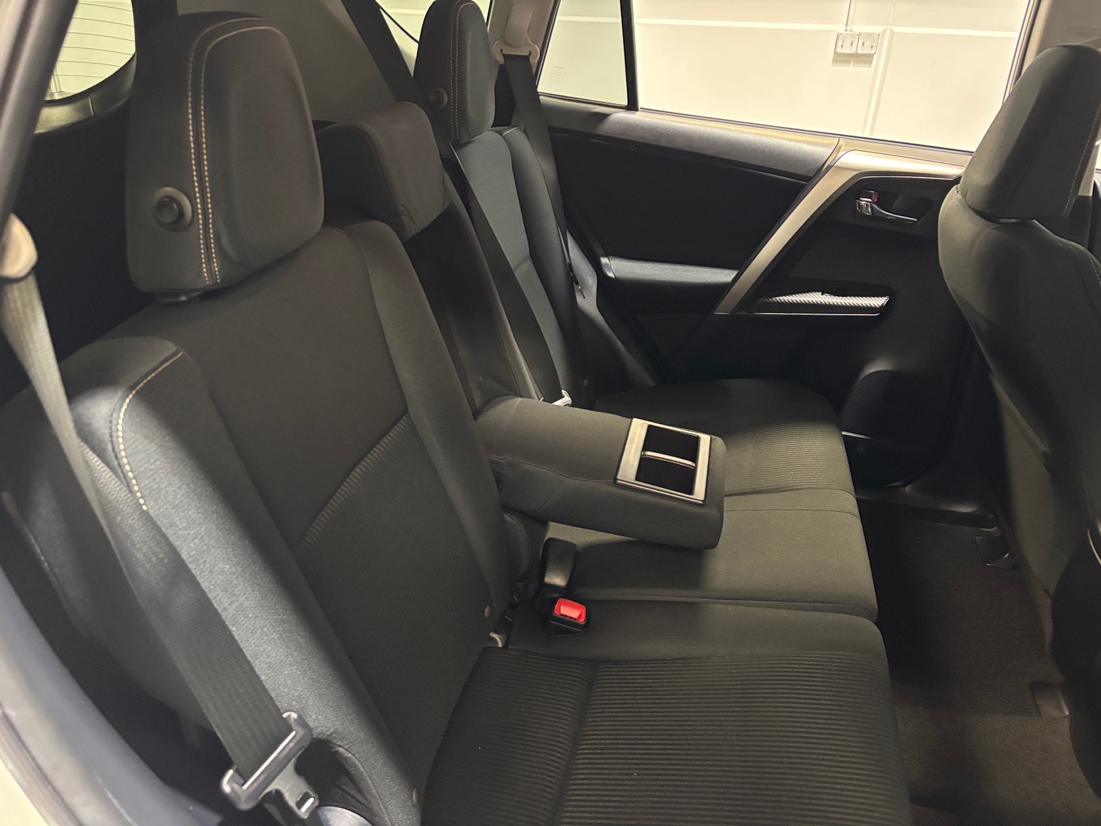 Thumbnail: 2015 Toyota RAV4 - 6