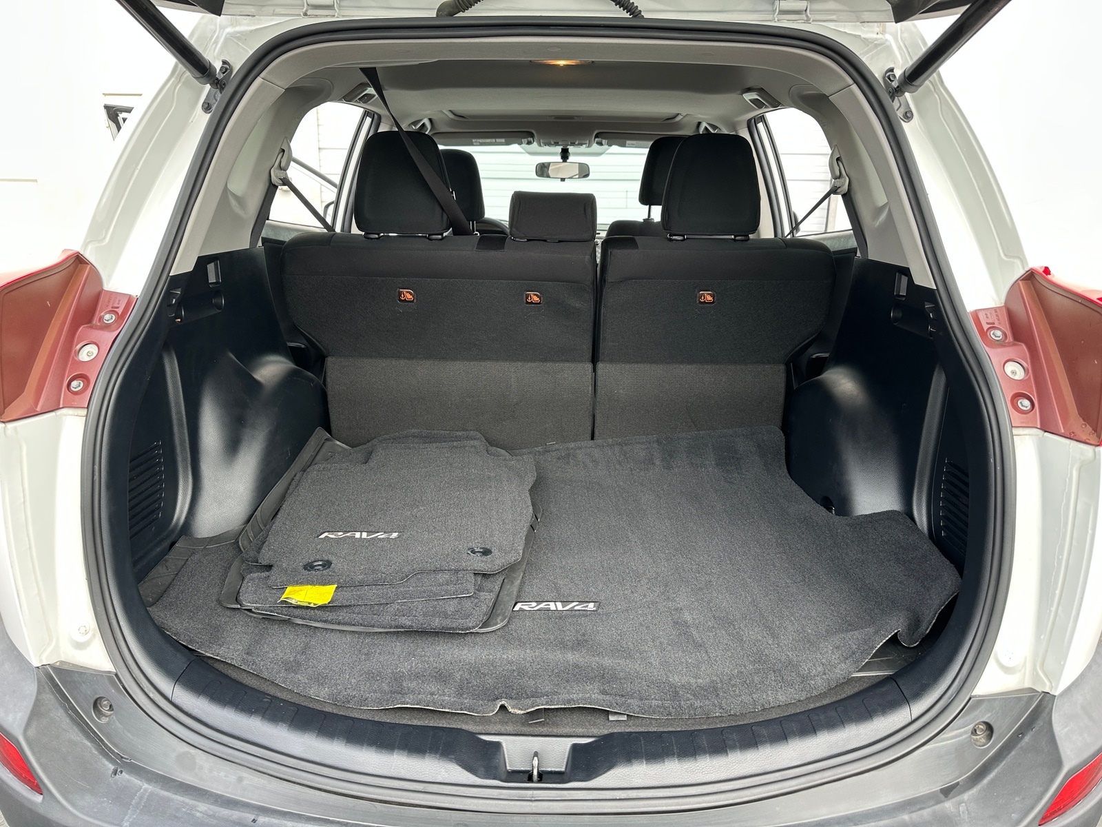 Thumbnail: 2015 Toyota RAV4 - 7