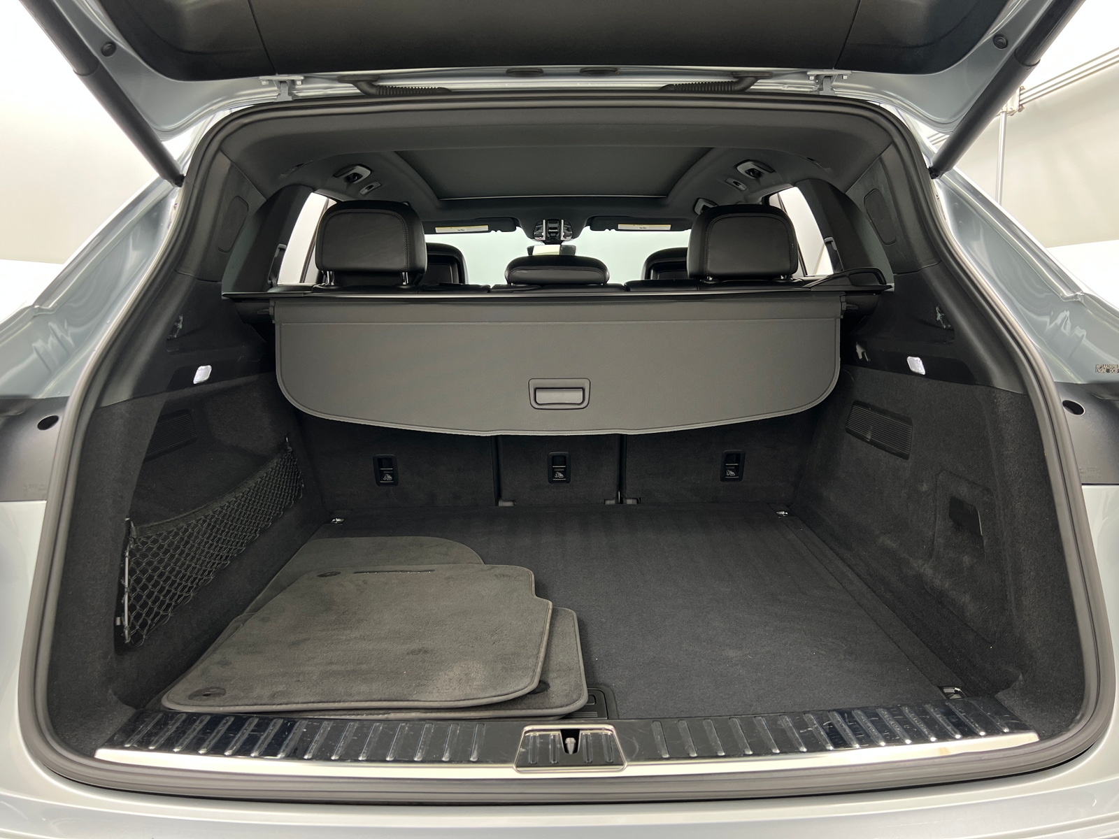 Thumbnail: 2020 Porsche Cayenne - 6