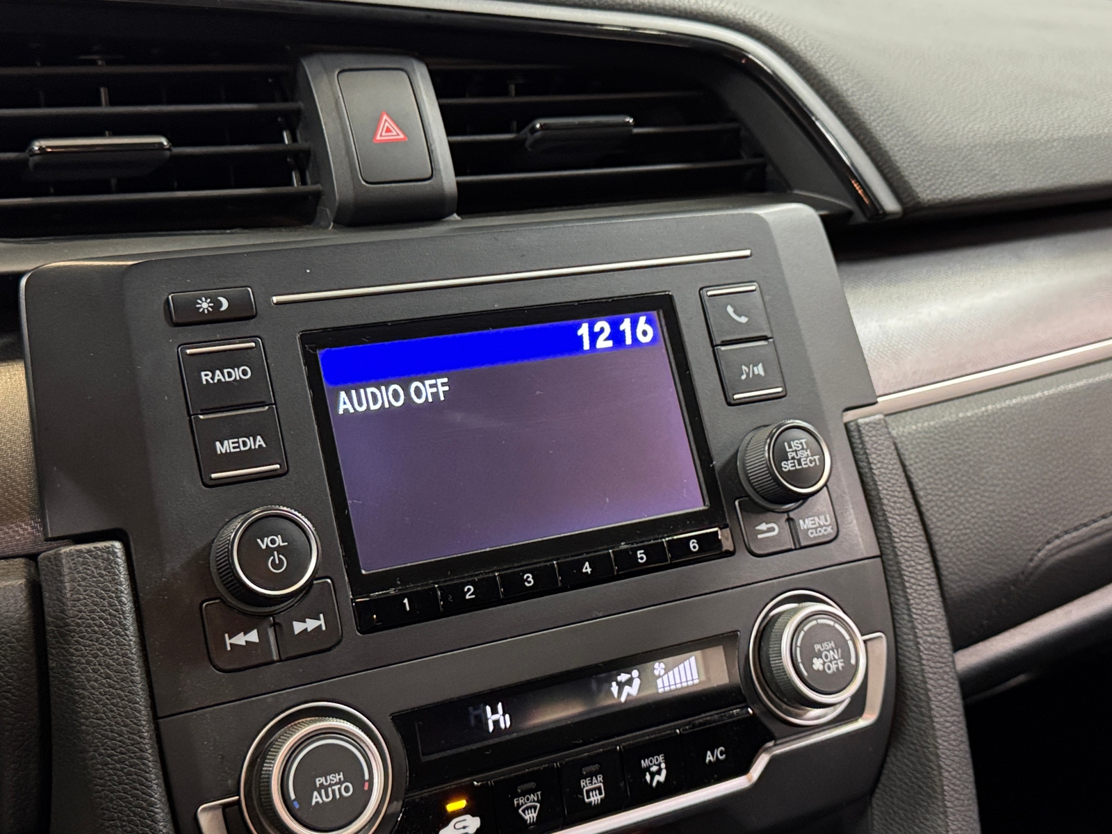 Thumbnail: 2017 Honda Civic - 4