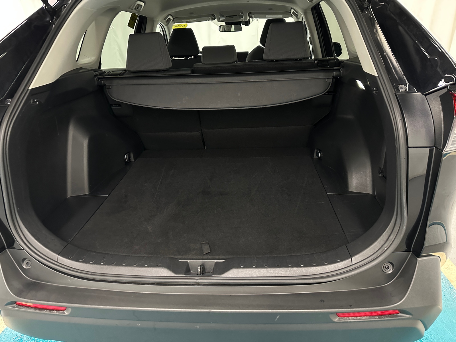 Thumbnail: 2025 Toyota RAV4 - 7