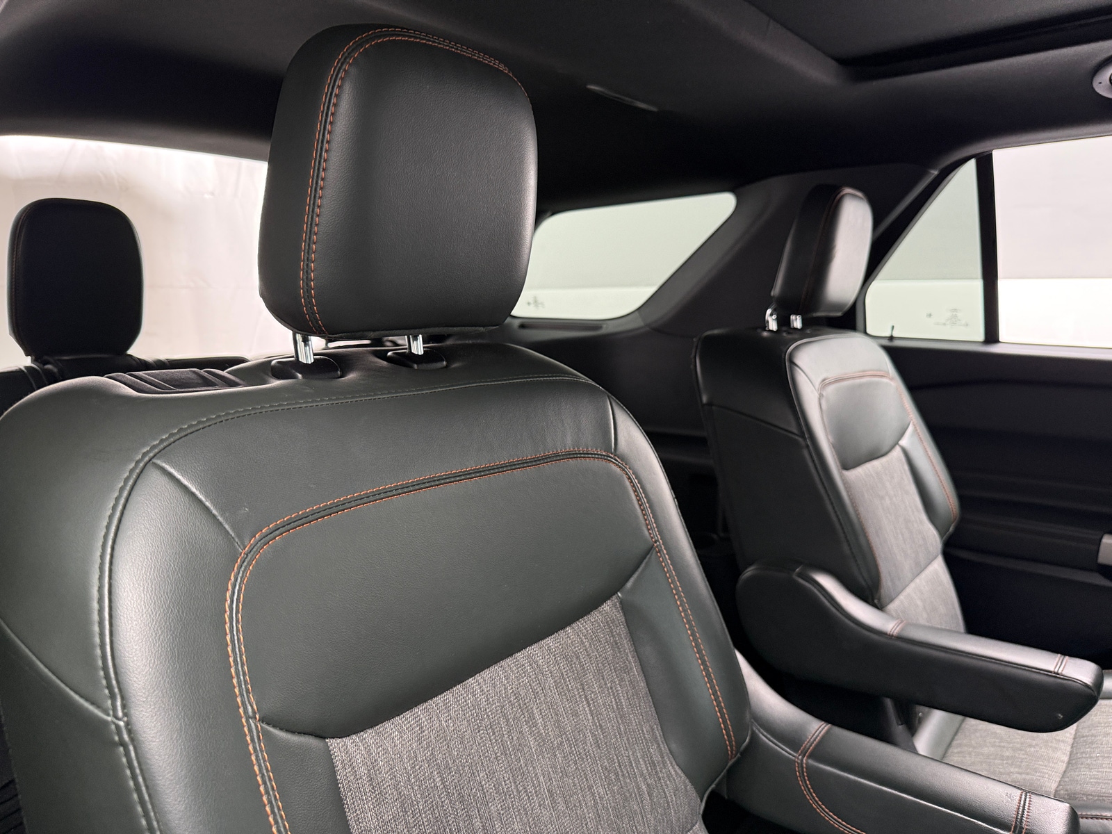 Thumbnail: 2022 Ford Explorer - 6