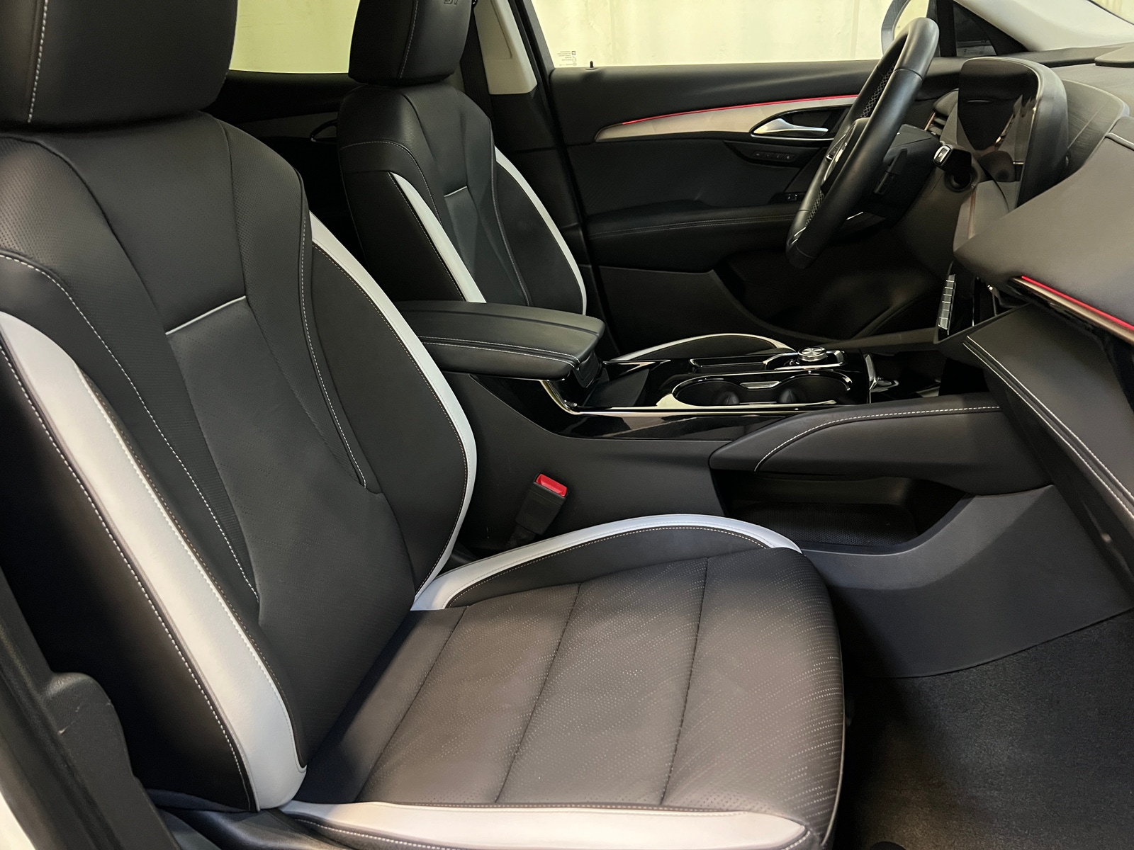 Thumbnail: 2025 Buick Envision - 2