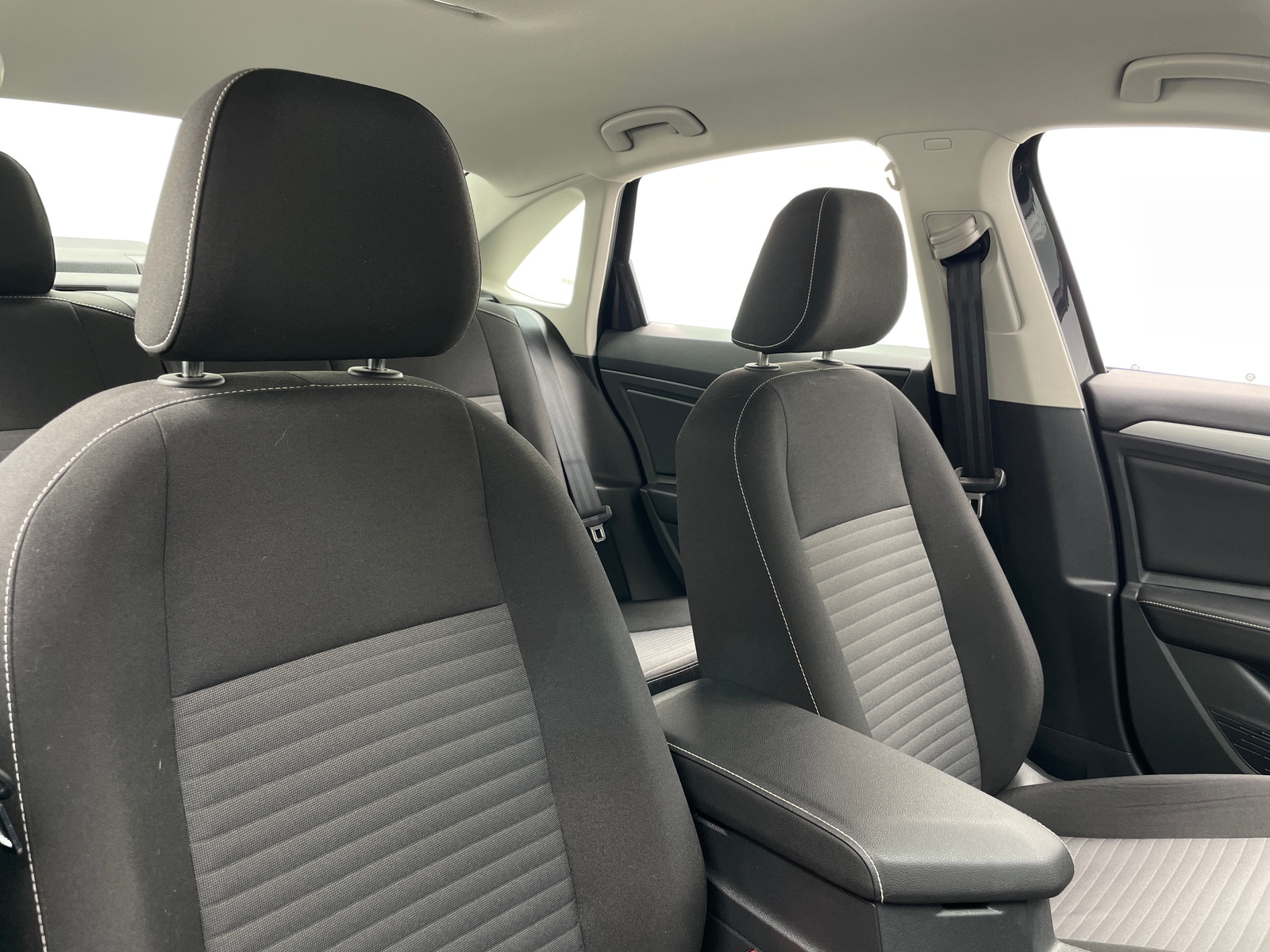 Thumbnail: 2025 Volkswagen Jetta - 2