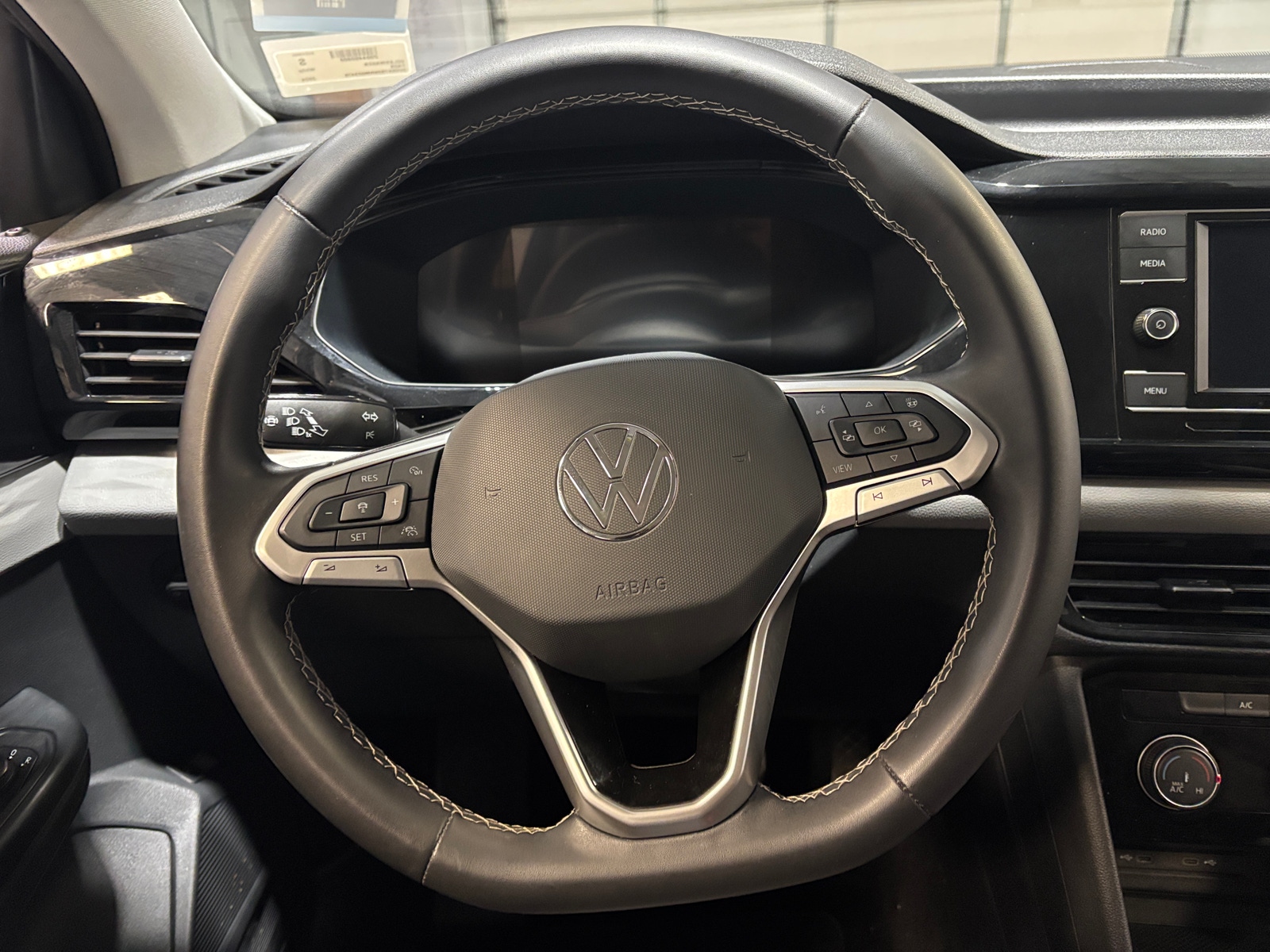 Thumbnail: 2024 Volkswagen Taos - 5