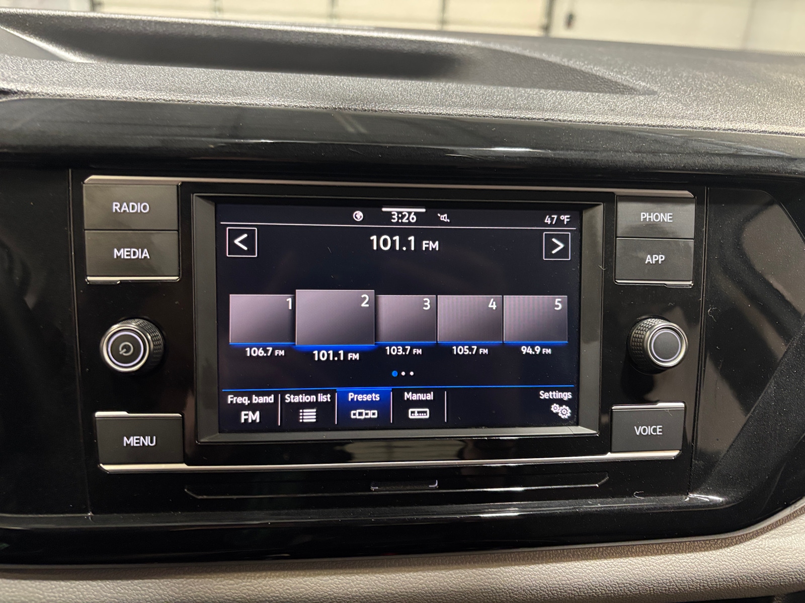 Thumbnail: 2024 Volkswagen Taos - 4