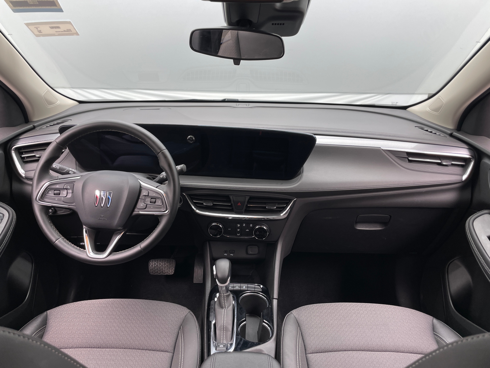 Thumbnail: 2025 Buick Encore GX - 2