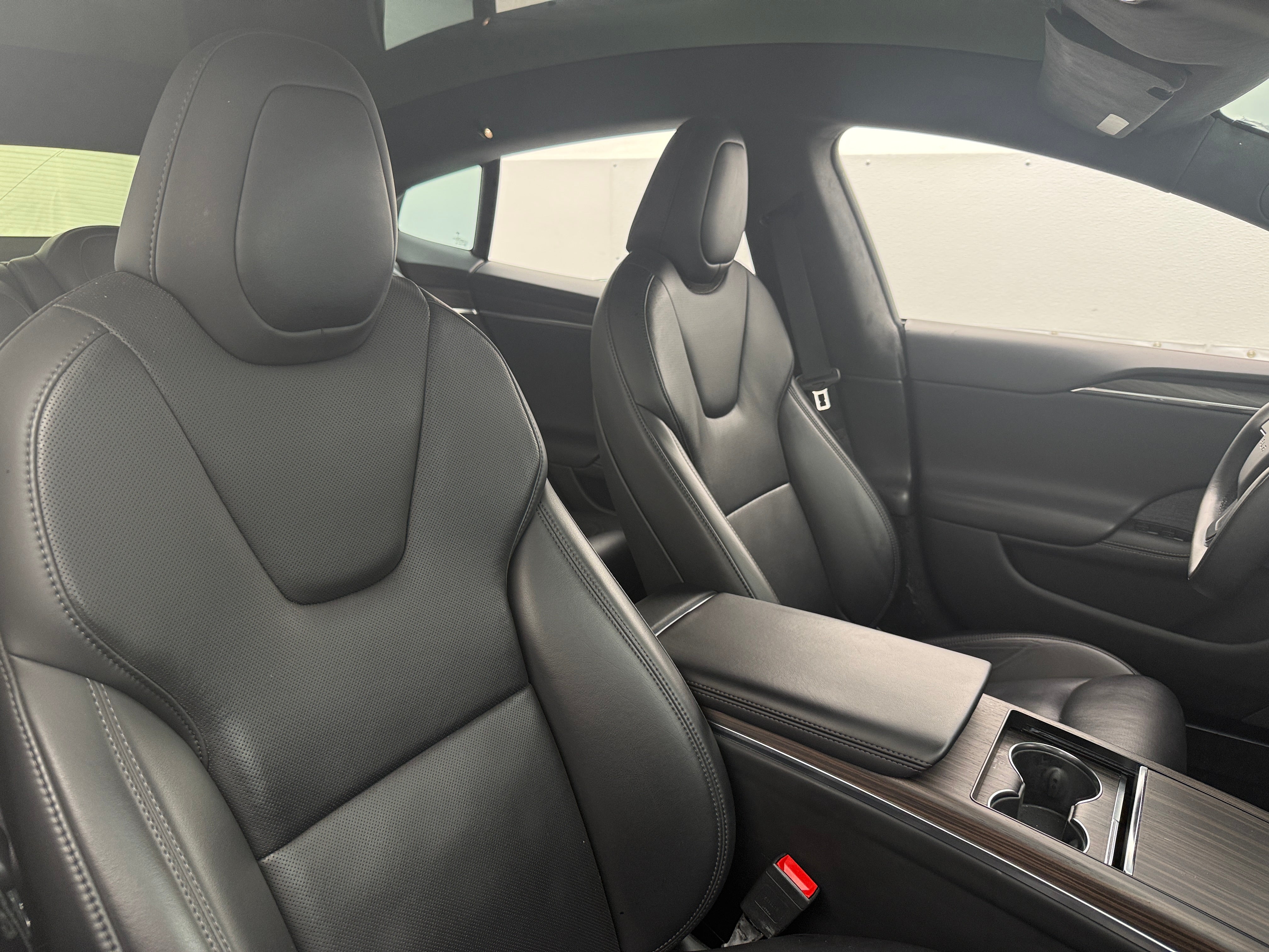 2022 Tesla Model S - Image 1