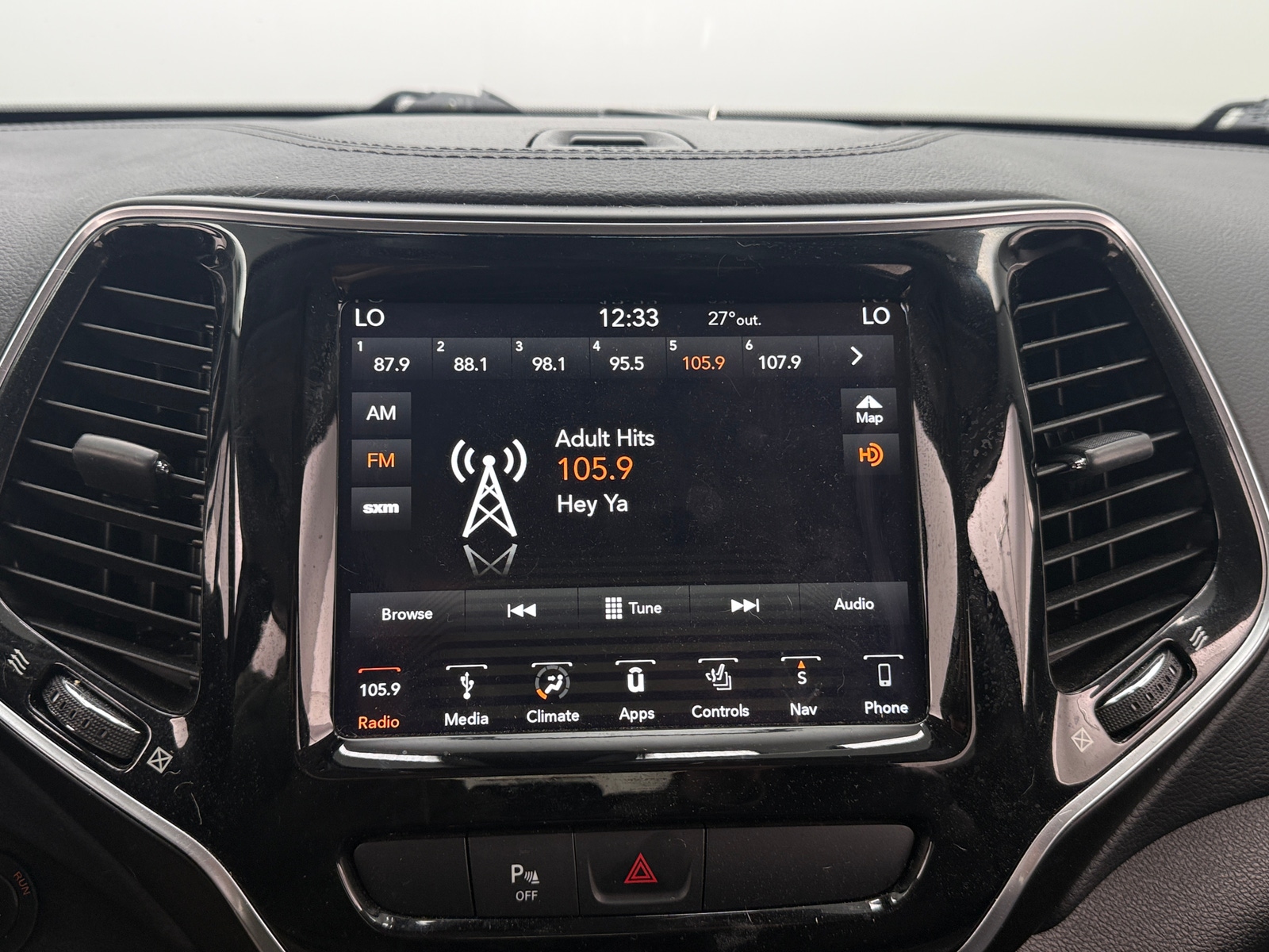 Thumbnail: 2019 Jeep Cherokee - 3