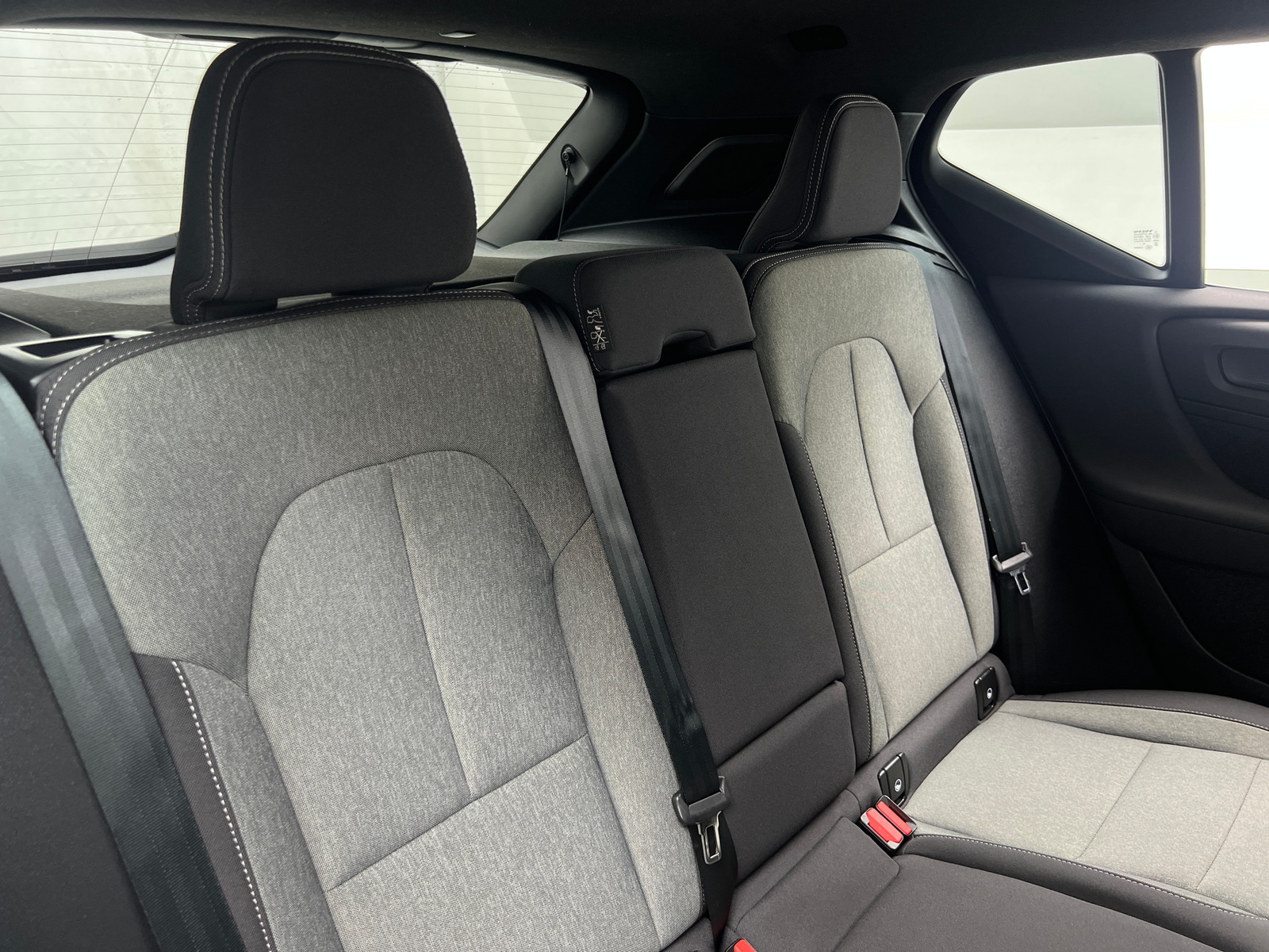 Thumbnail: 2024 Volvo XC40 - 6