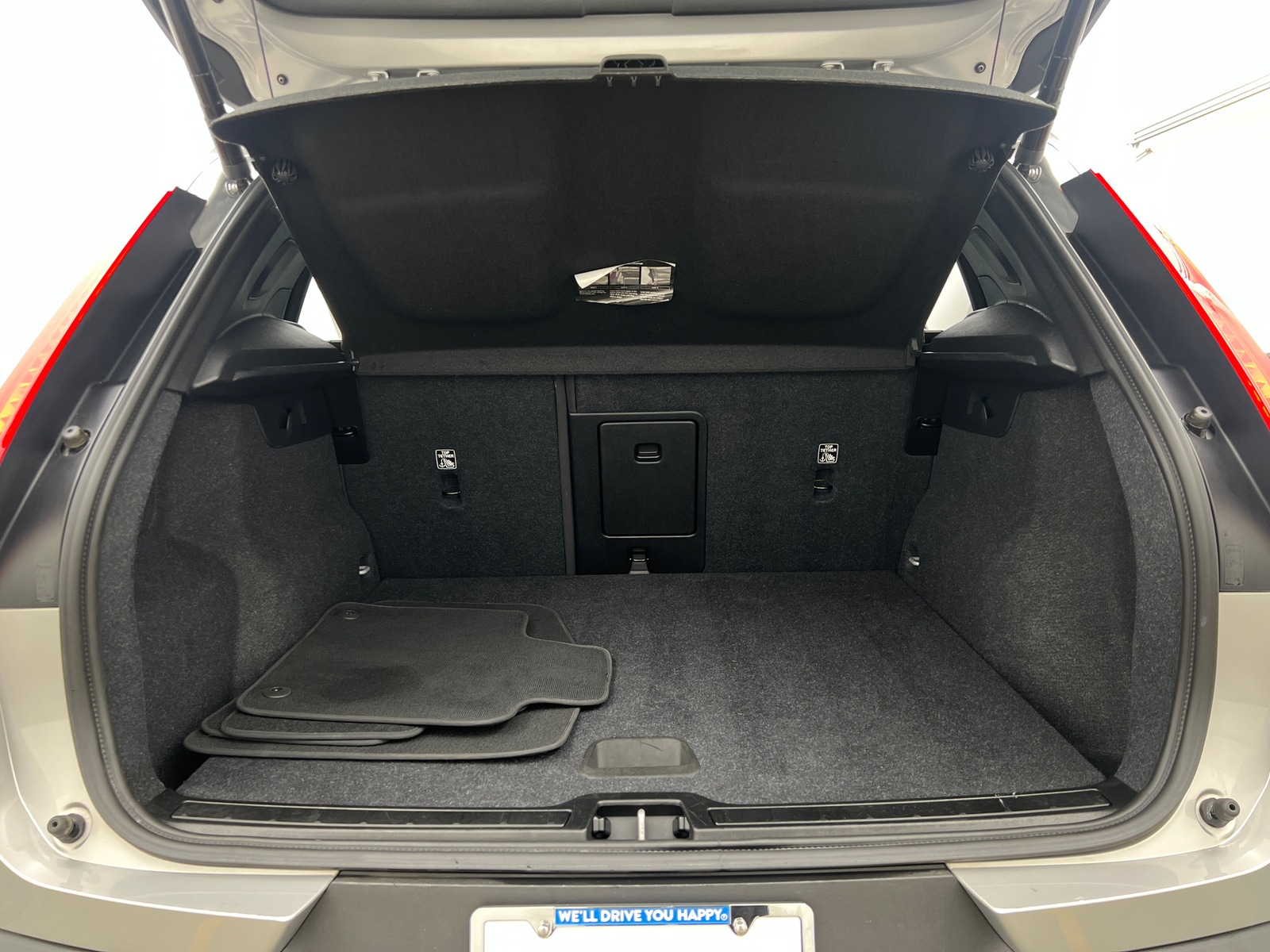 Thumbnail: 2024 Volvo XC40 - 7