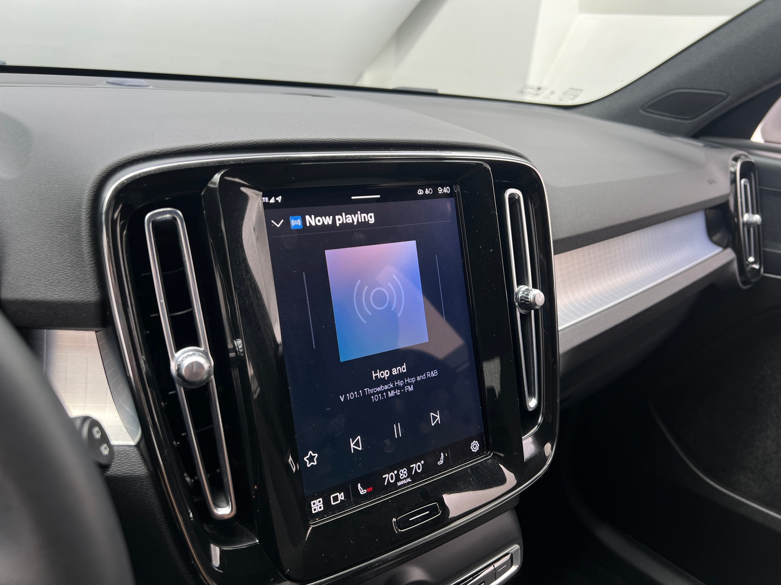 Thumbnail: 2024 Volvo XC40 - 4