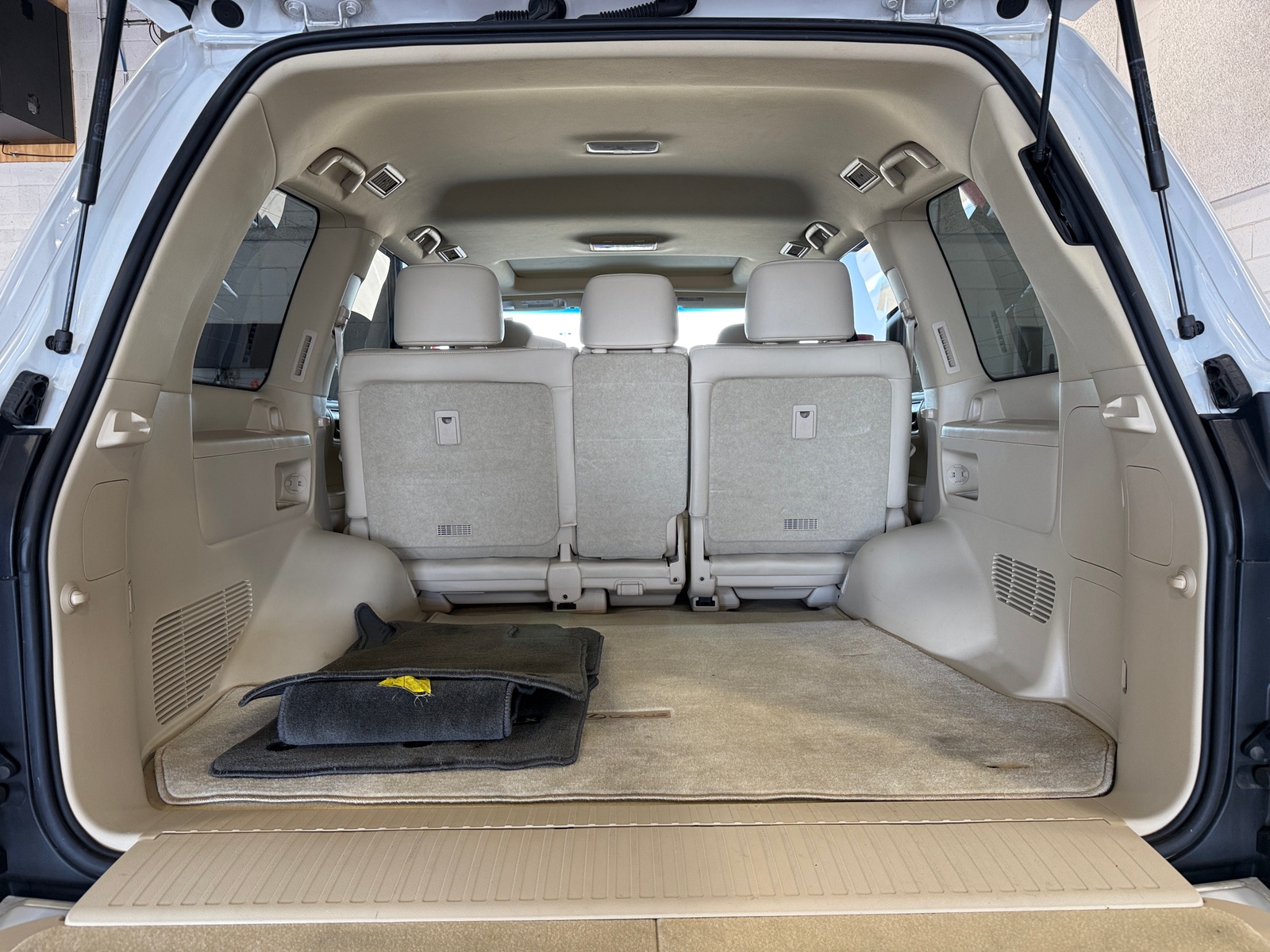 Thumbnail: 2019 Lexus LX - 6