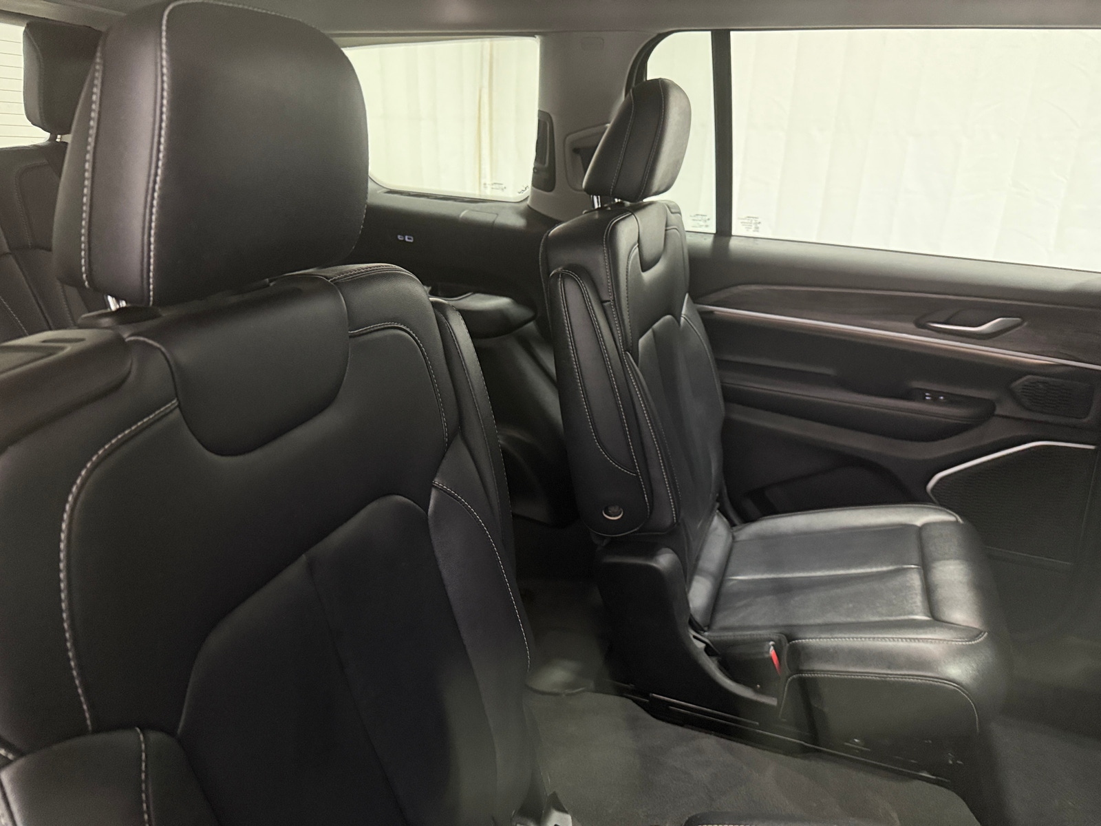 Thumbnail: 2022 Jeep Grand Cherokee L - 5