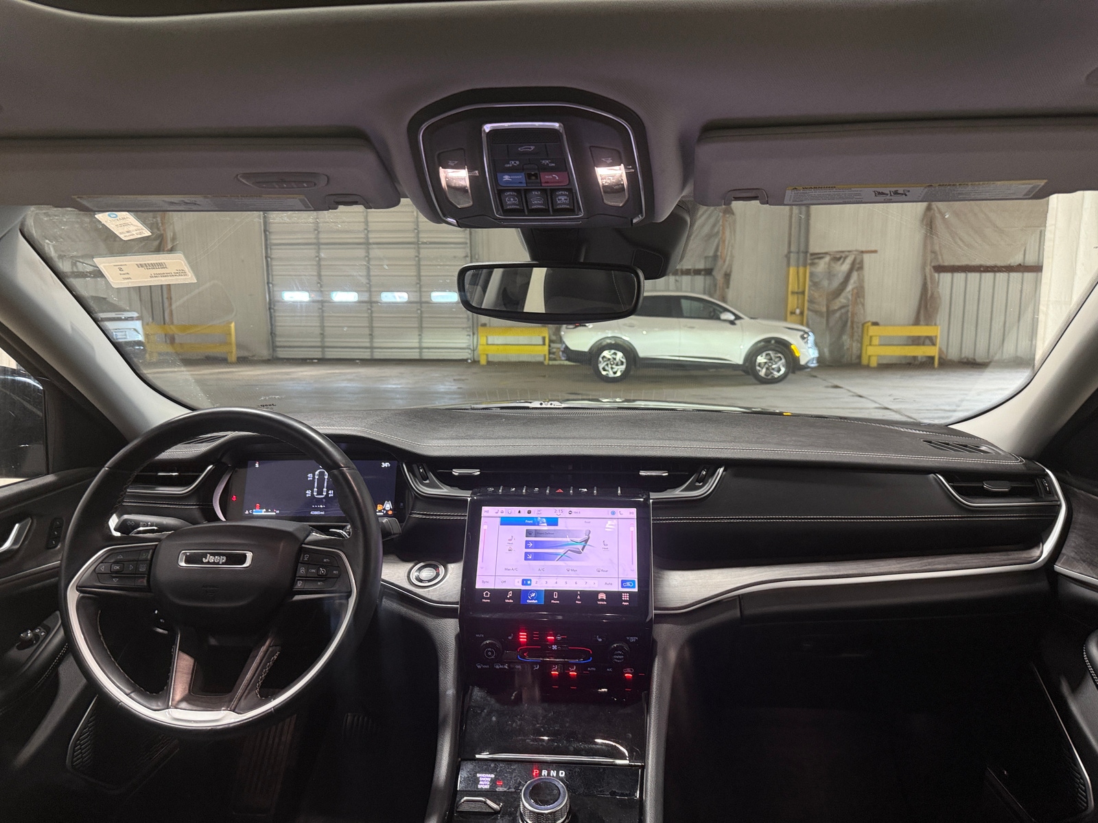 Thumbnail: 2022 Jeep Grand Cherokee L - 2