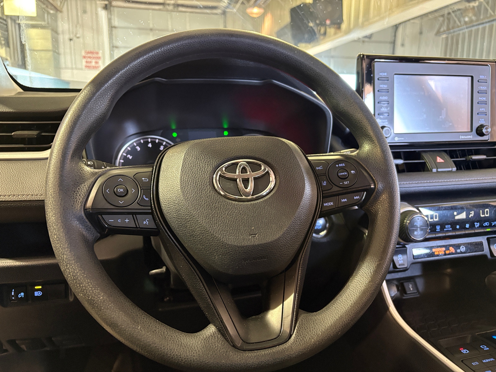 Thumbnail: 2020 Toyota RAV4 - 5