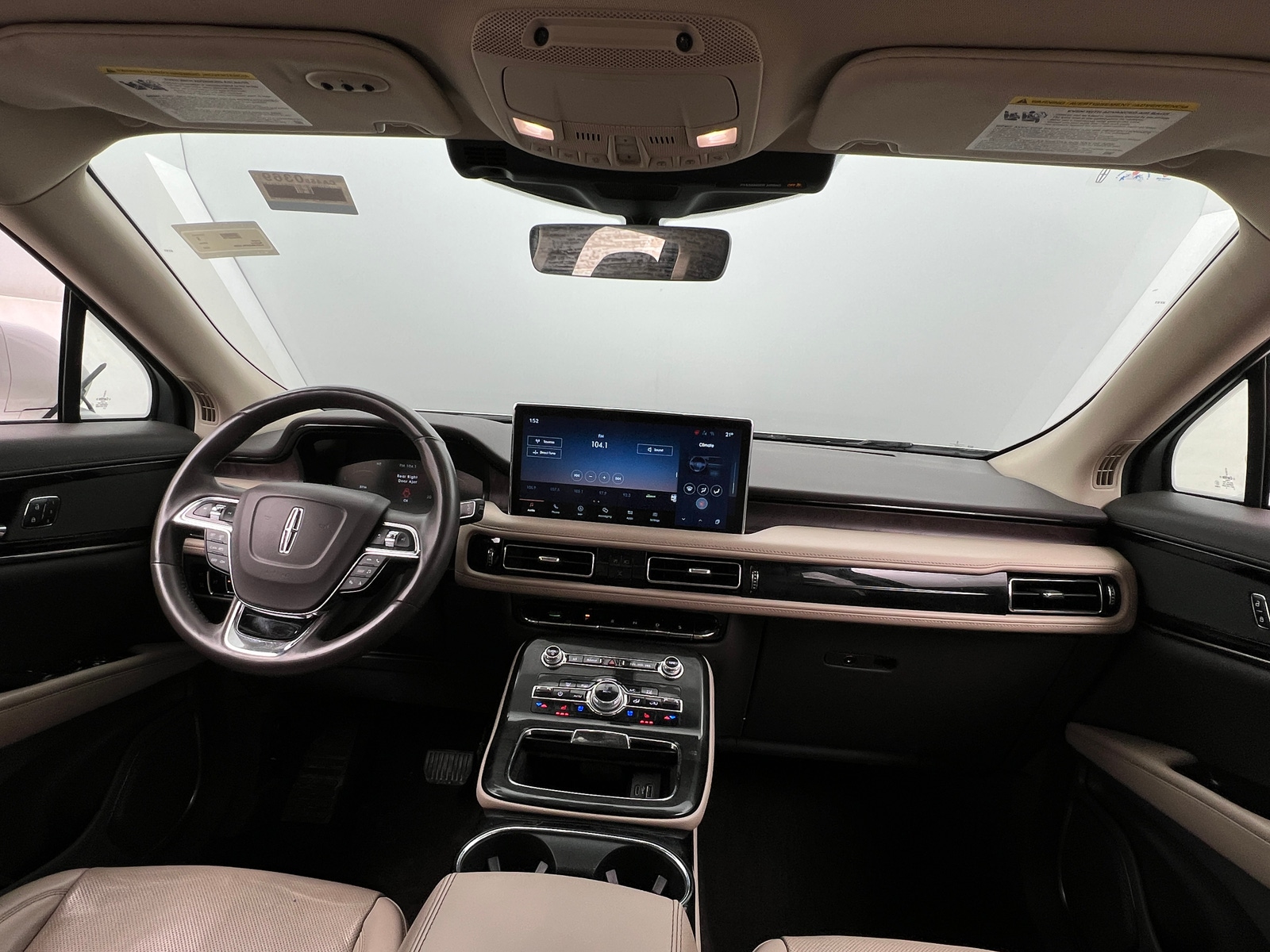 Thumbnail: 2023 Lincoln Nautilus - 2