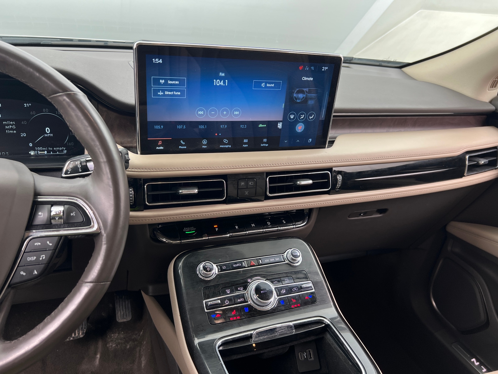 Thumbnail: 2023 Lincoln Nautilus - 3