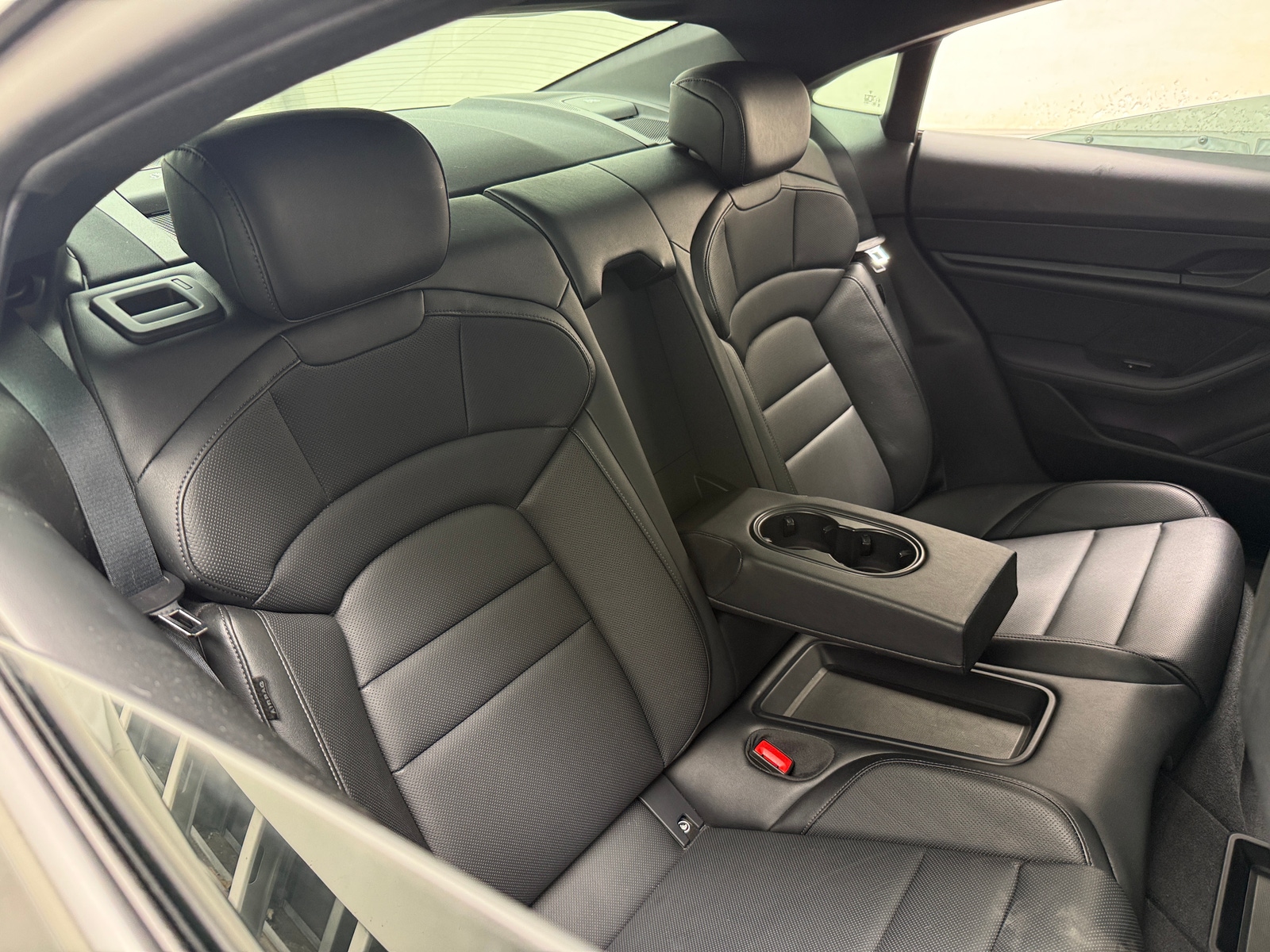 Thumbnail: 2021 Porsche Taycan - 5