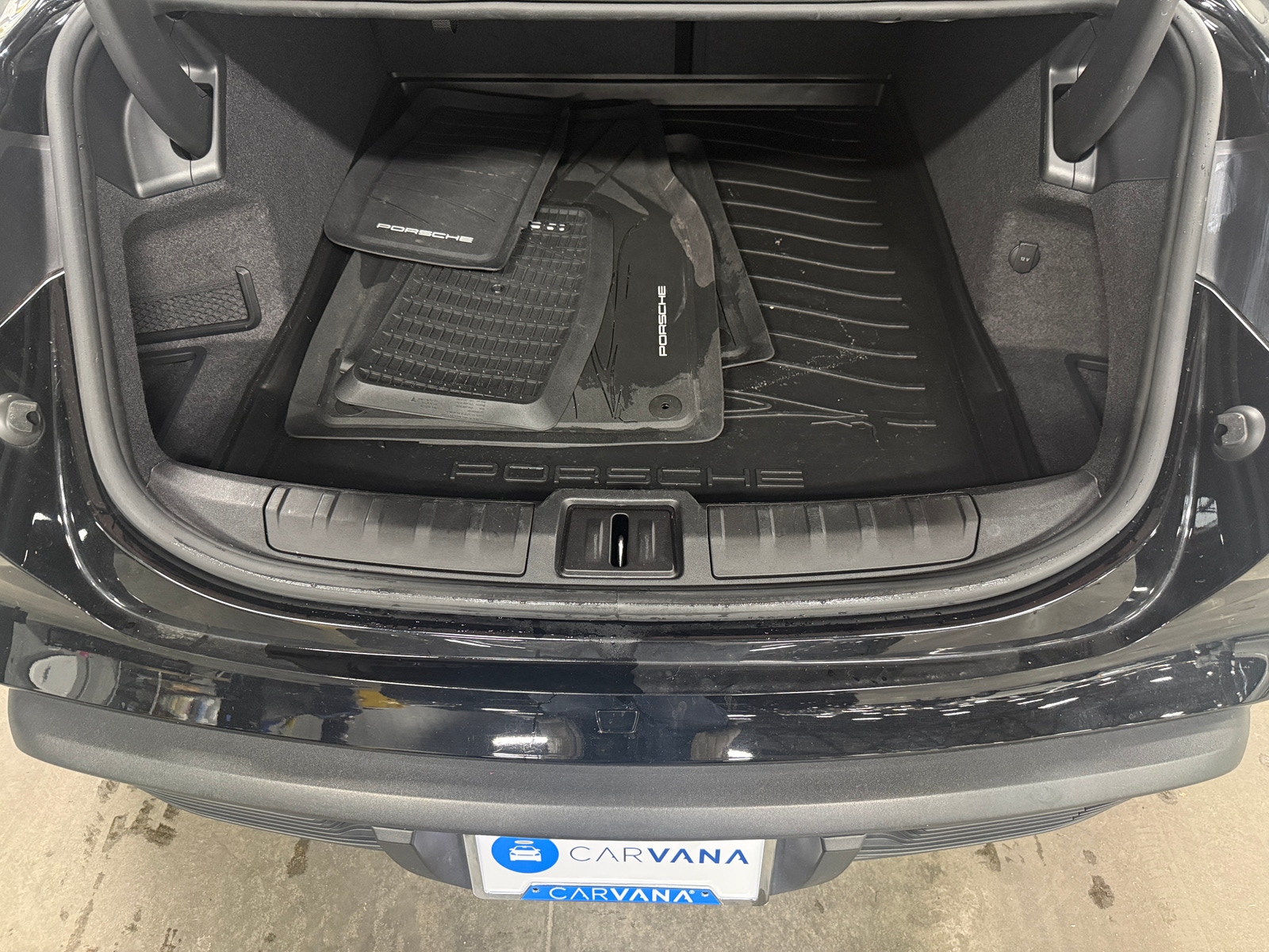 Thumbnail: 2021 Porsche Taycan - 6