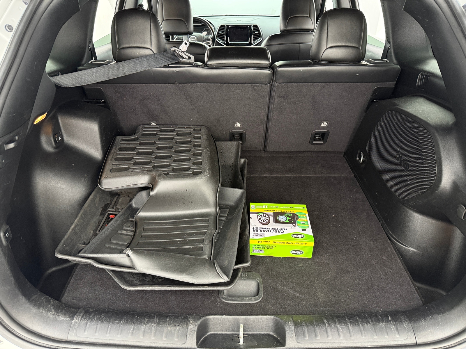 Thumbnail: 2021 Jeep Cherokee - 6