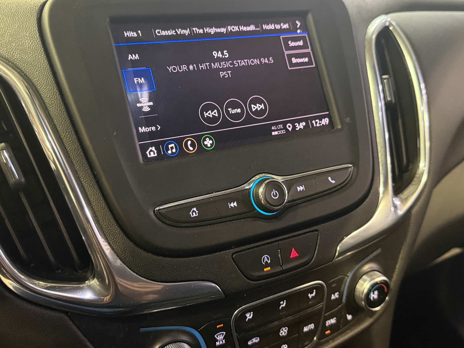 Thumbnail: 2023 Chevrolet Equinox - 4