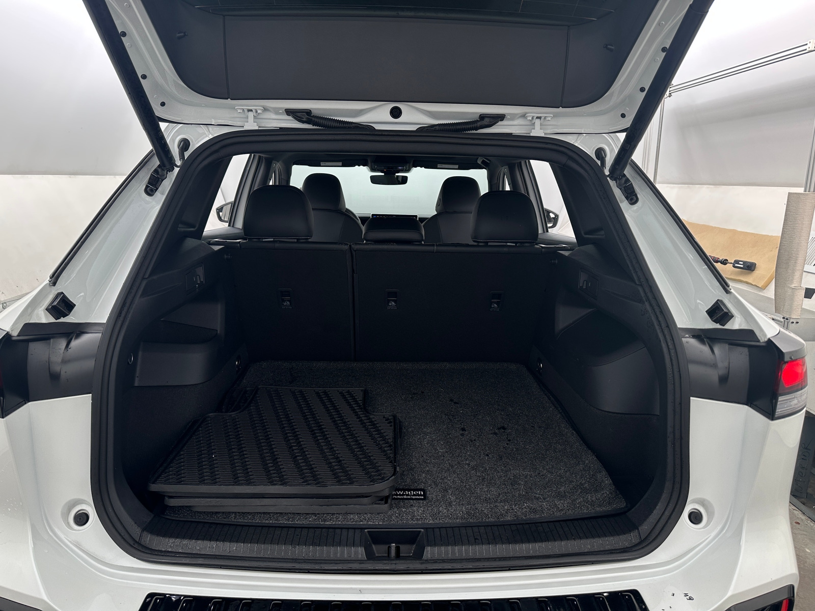 Thumbnail: 2025 Volkswagen Tiguan - 6