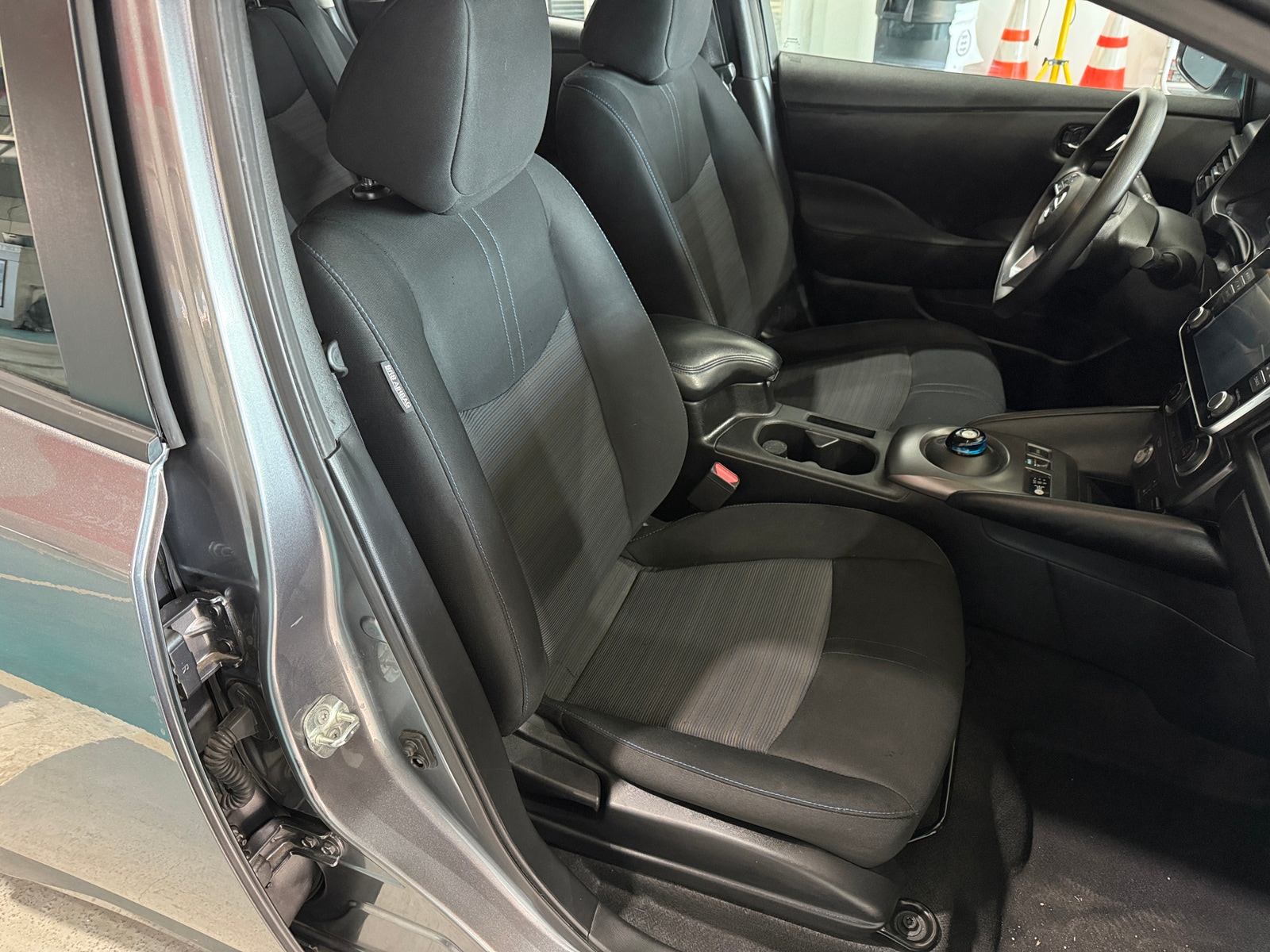 Thumbnail: 2021 Nissan Leaf - 2