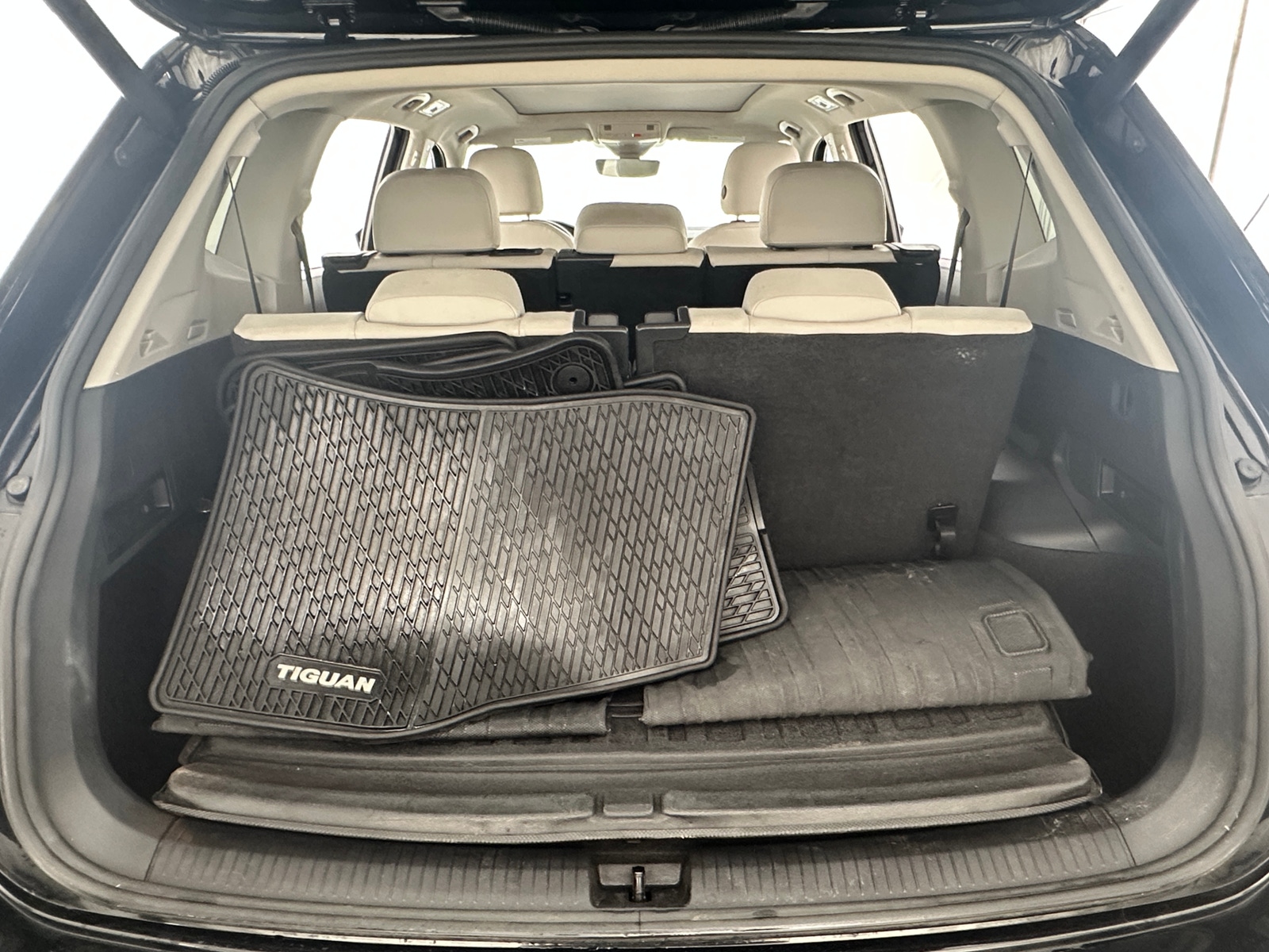 Thumbnail: 2021 Volkswagen Tiguan - 6