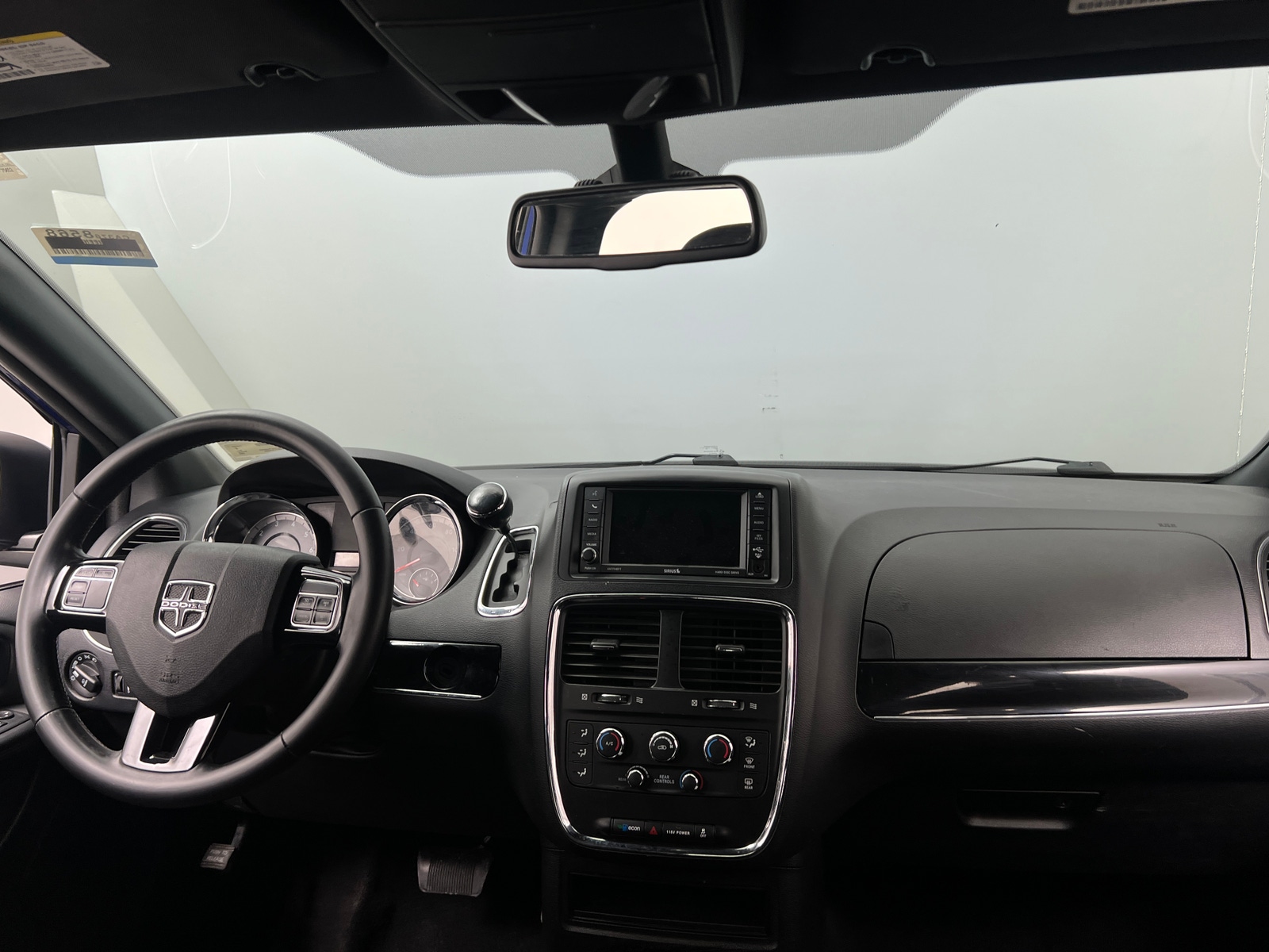 Thumbnail: 2020 Dodge Grand Caravan - 3