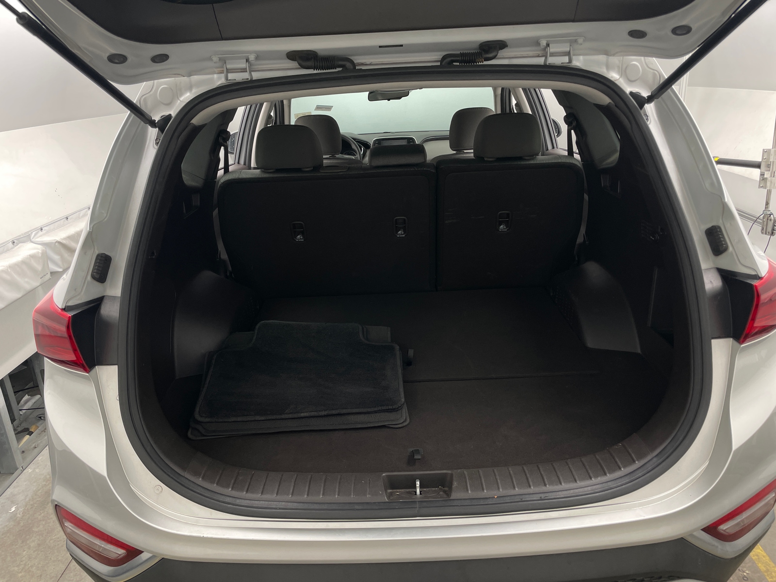 Thumbnail: 2019 Hyundai Santa Fe - 7