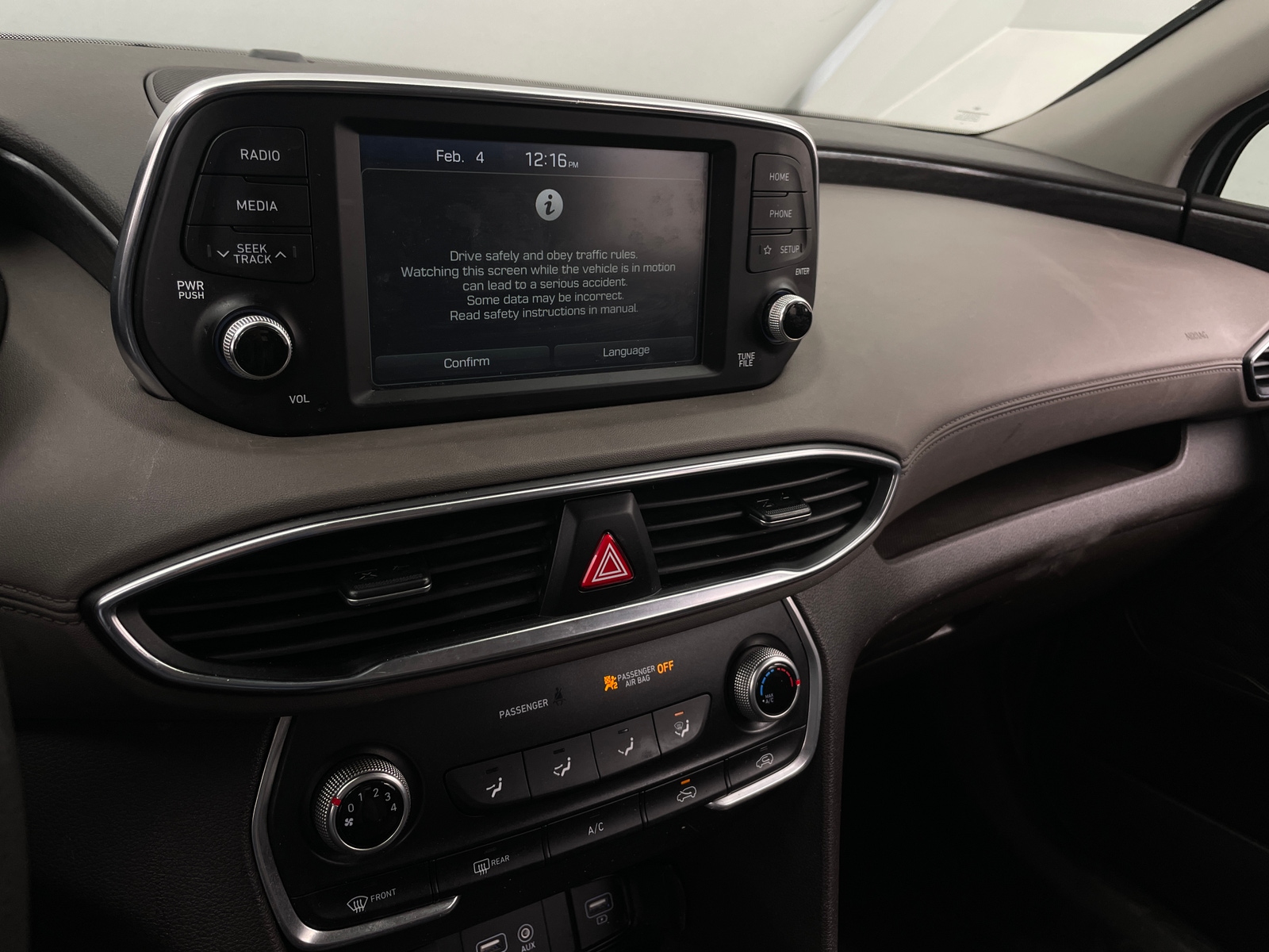 Thumbnail: 2019 Hyundai Santa Fe - 4