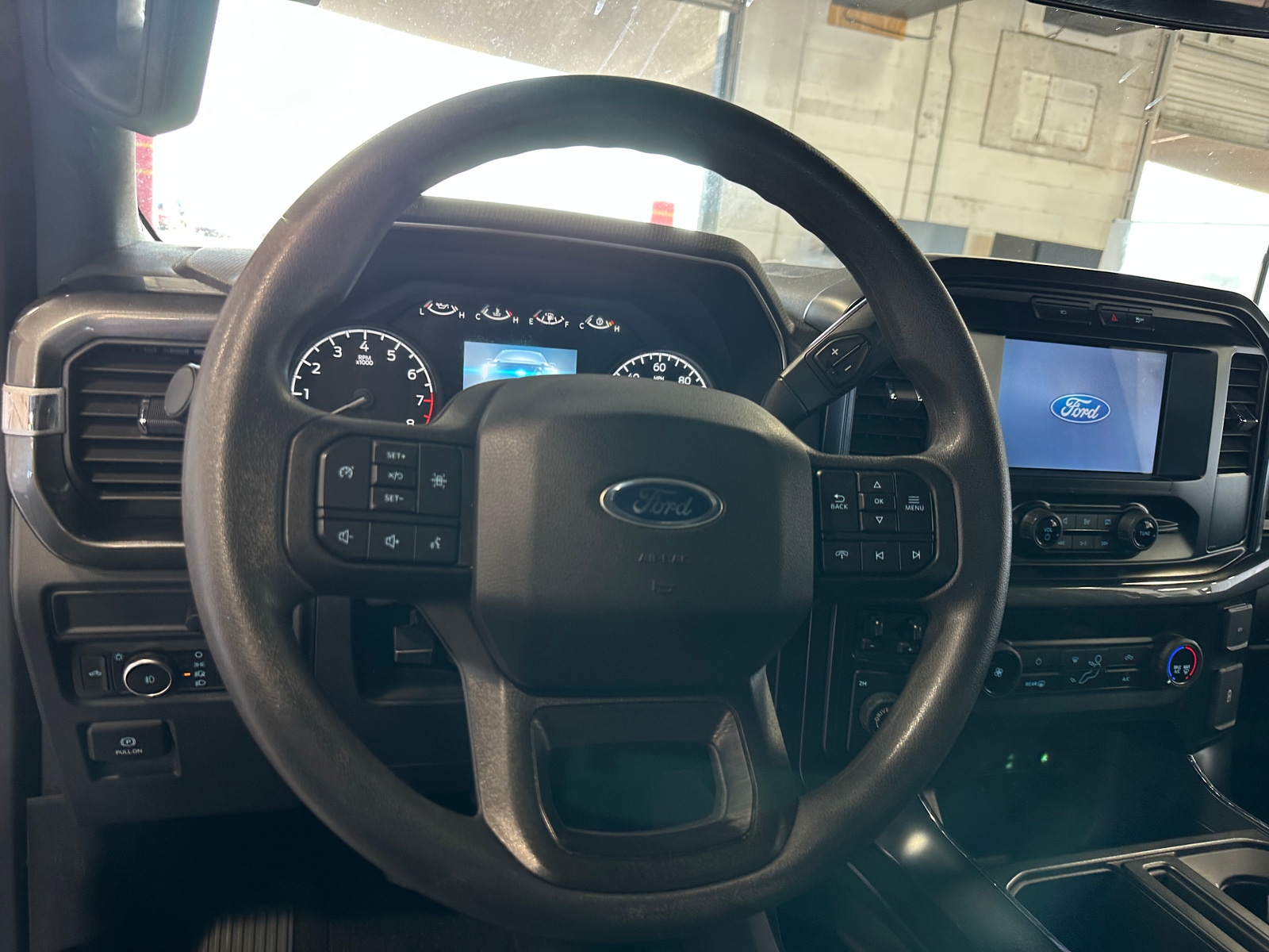 Thumbnail: 2022 Ford Econoline - 5