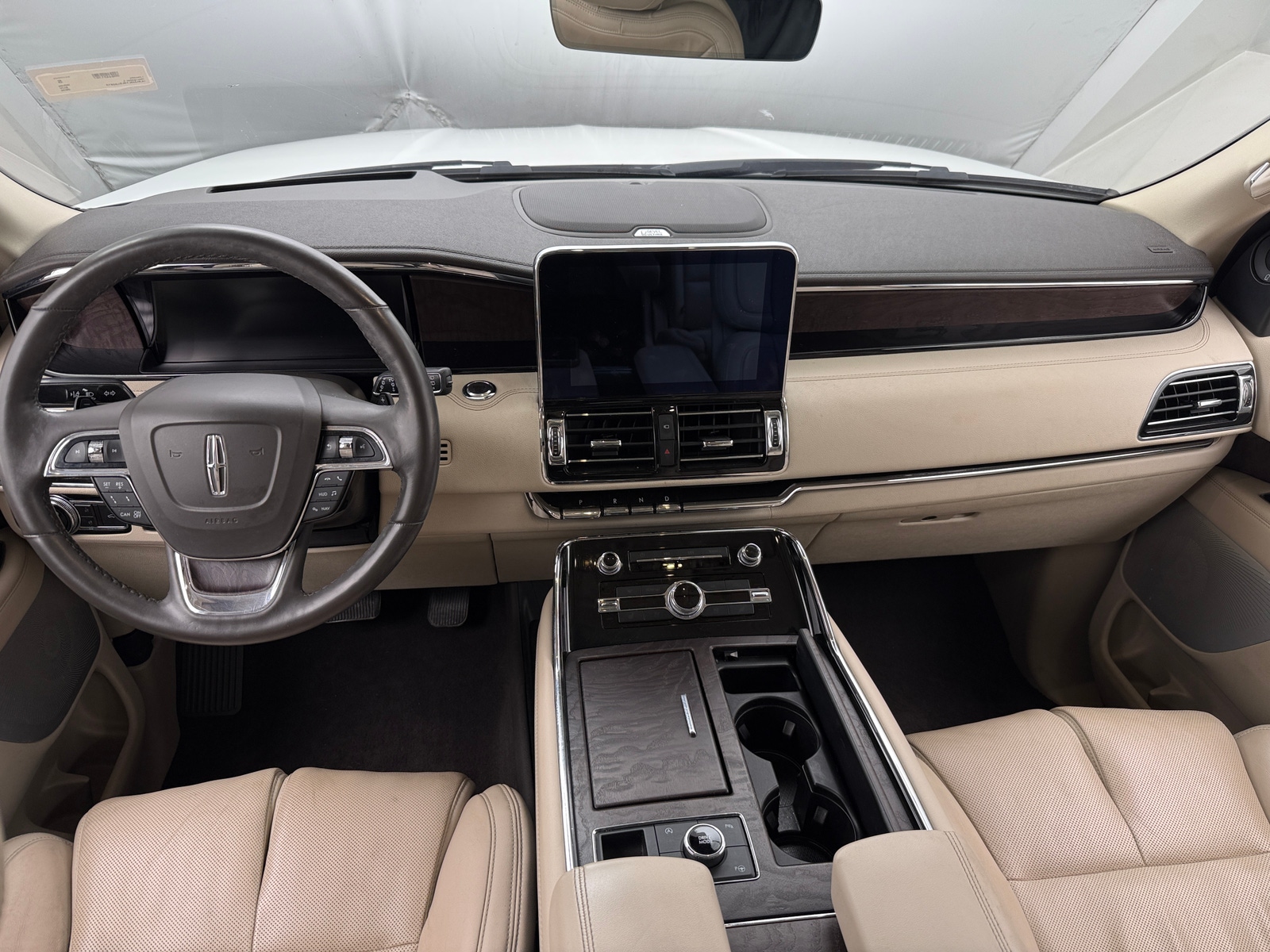 Thumbnail: 2020 Lincoln Navigator L - 2