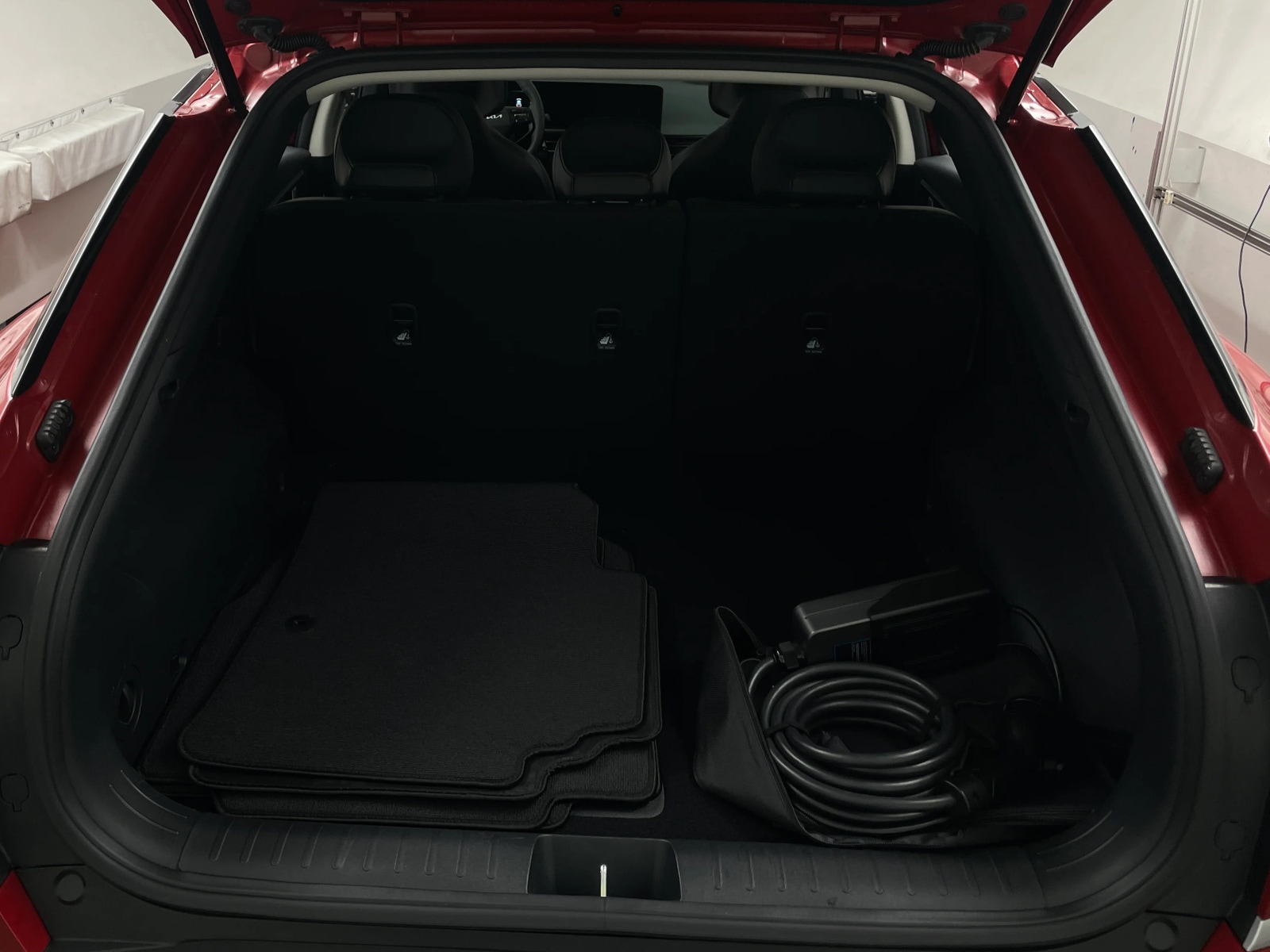 Thumbnail: 2025 Kia EV6 - 7