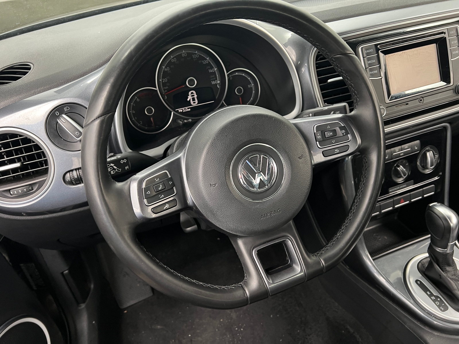 Thumbnail: 2018 Volkswagen Beetle - 4