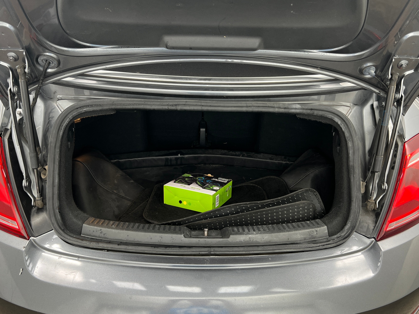 Thumbnail: 2018 Volkswagen Beetle - 6