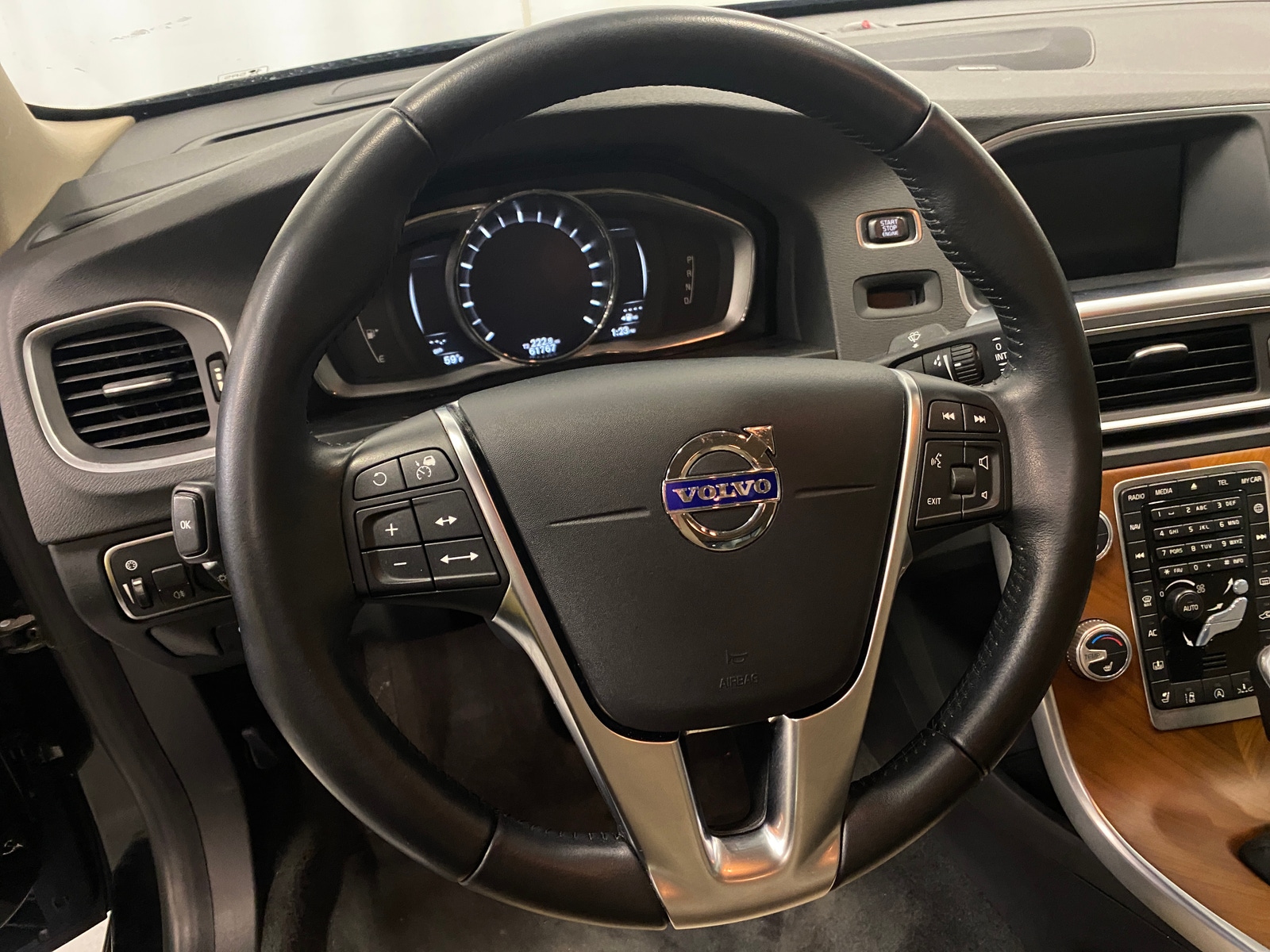 Thumbnail: 2017 Volvo S60 - 4